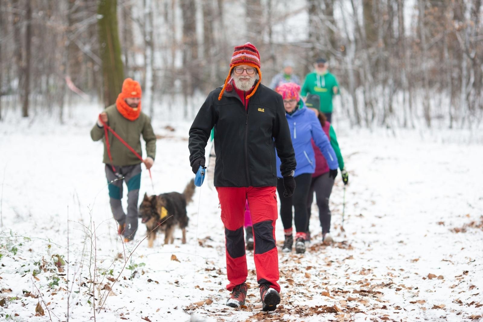 Zdjęcie w galerii na portalu naszwodzislaw.com: Sylwestrowe bieganie w Radlinie. Sportowa zabawa mimo zimowej aury [FOTO] wiadomości z regionu