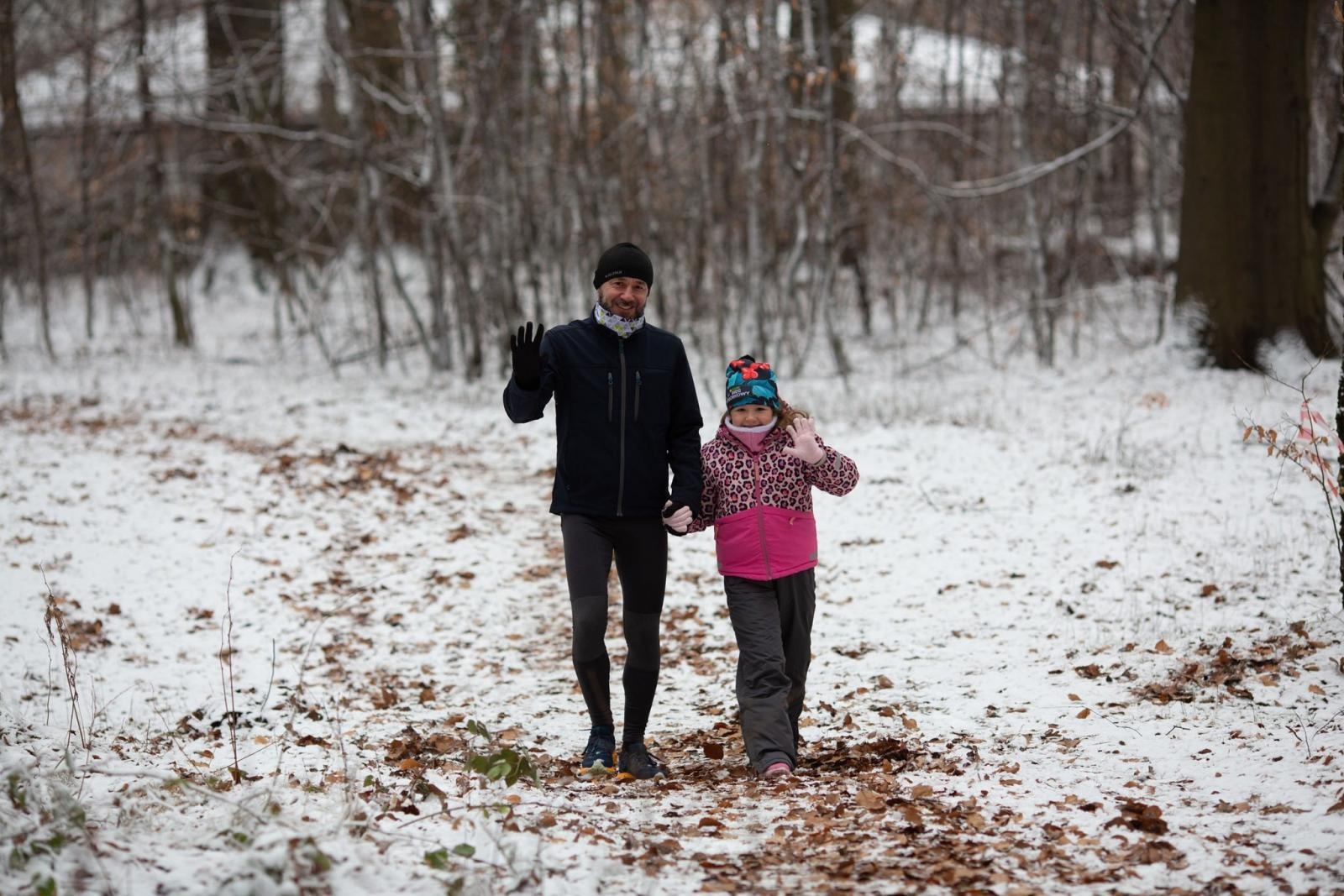 Zdjęcie w galerii na portalu naszwodzislaw.com: Sylwestrowe bieganie w Radlinie. Sportowa zabawa mimo zimowej aury [FOTO] wiadomości z regionu
