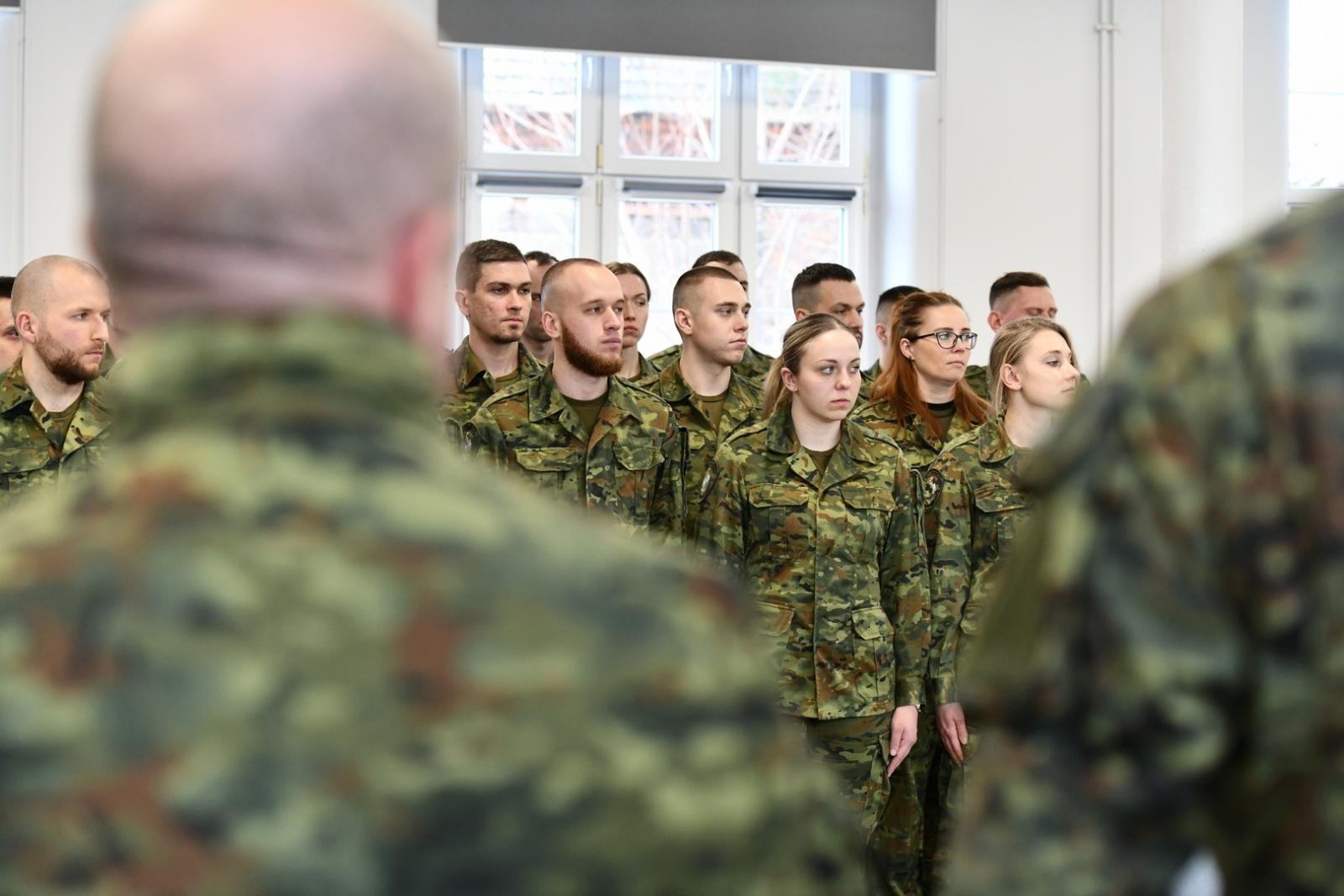 Zdjęcie w galerii na portalu naszwodzislaw.com: Nowi podoficerowie ŚlOSG odebrali akty mianowania wiadomości z regionu