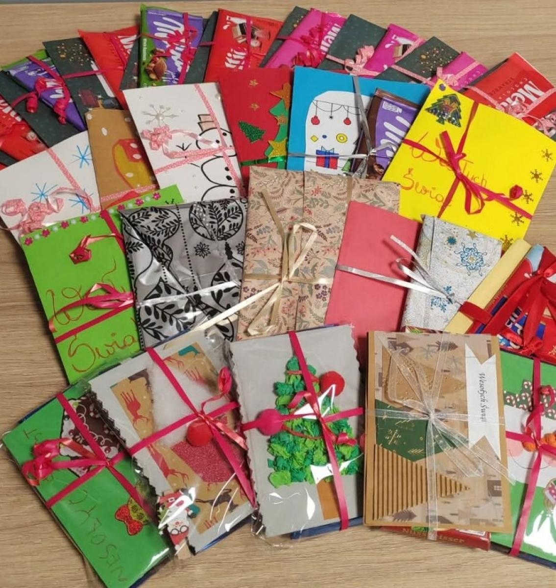 Zdjęcie w galerii na portalu naszwodzislaw.com: Świąteczna magia dobra w MOPS w Rydułtowach wiadomości z regionu