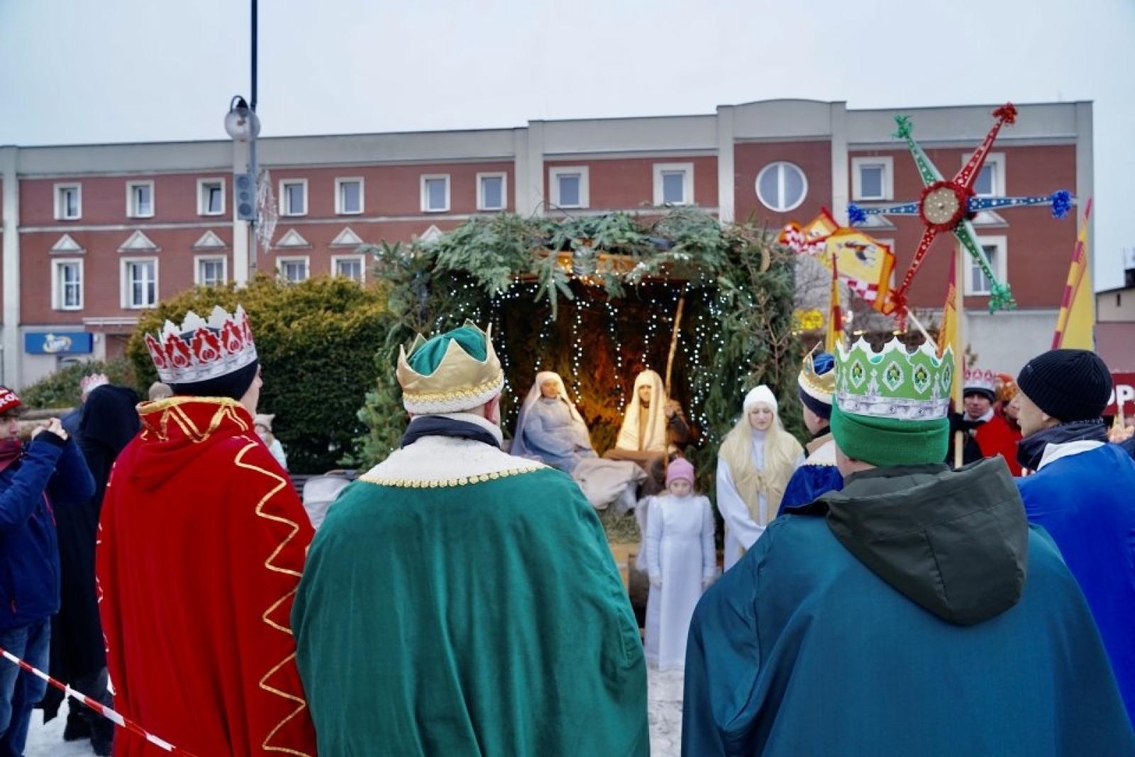 Zdjęcie w galerii na portalu naszwodzislaw.com: Orszak Trzech Króli ponownie zawitał do Rydułtów [FOTO] wiadomości z regionu