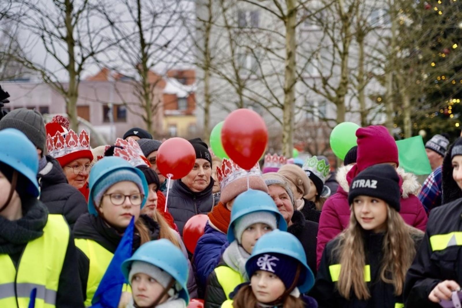 Zdjęcie w galerii na portalu naszwodzislaw.com: Orszak Trzech Króli ponownie zawitał do Rydułtów [FOTO] wiadomości z regionu