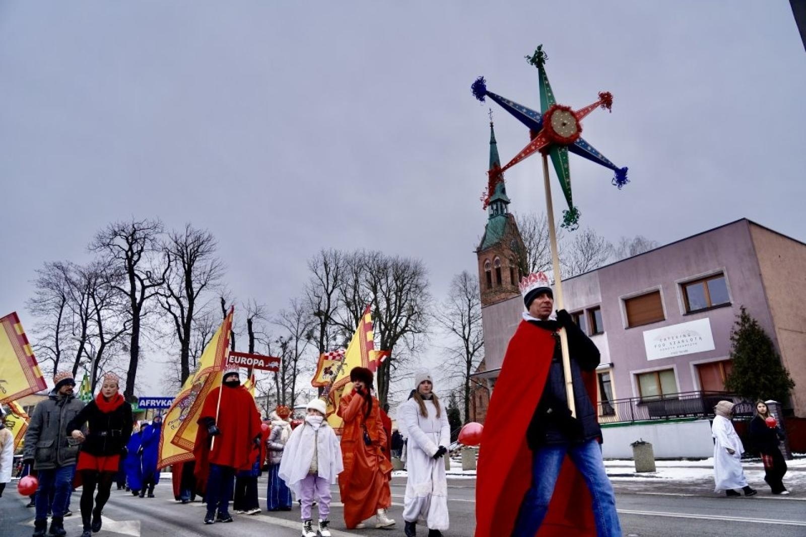 Zdjęcie w galerii na portalu naszwodzislaw.com: Orszak Trzech Króli ponownie zawitał do Rydułtów [FOTO] wiadomości z regionu