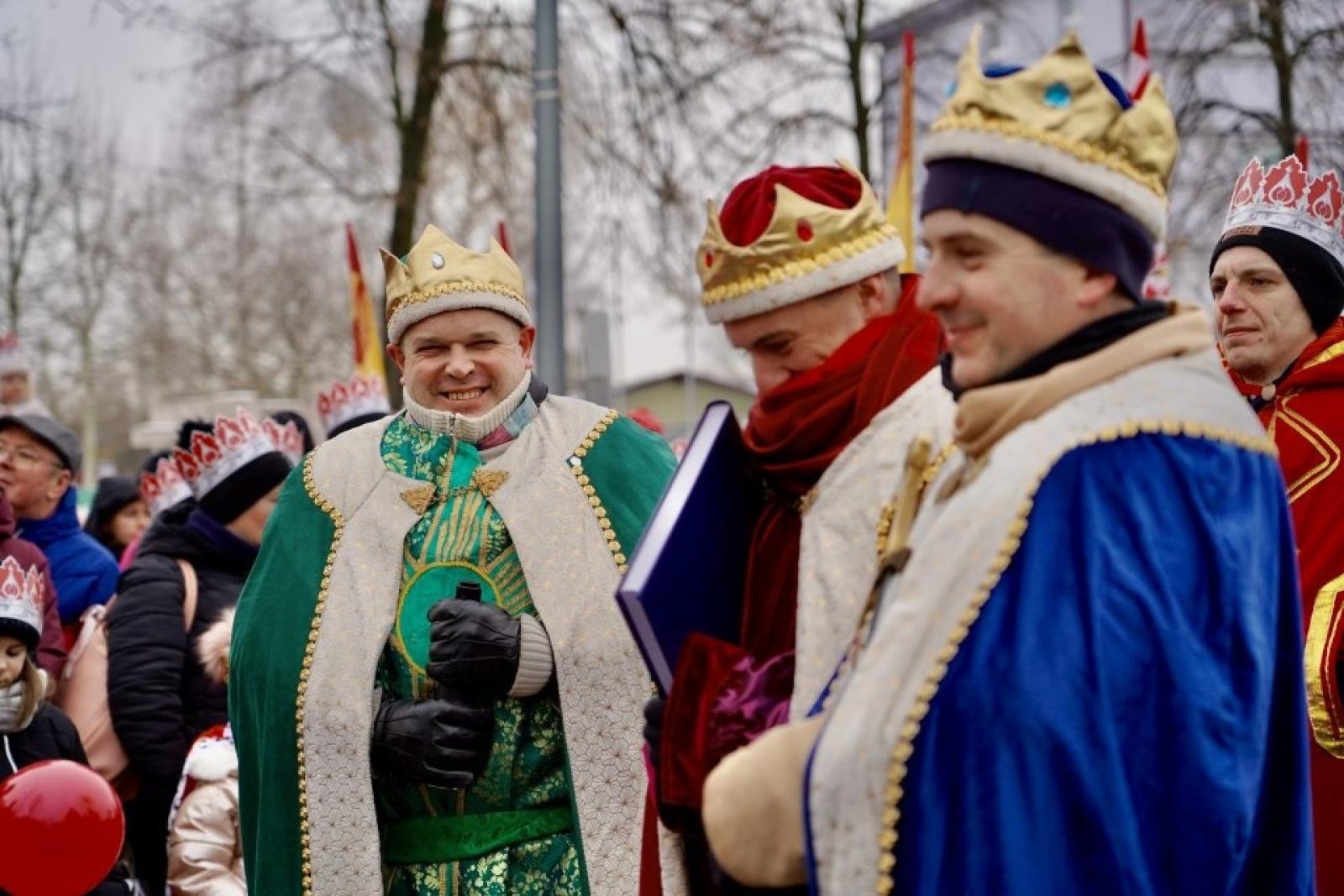 Zdjęcie w galerii na portalu naszwodzislaw.com: Orszak Trzech Króli ponownie zawitał do Rydułtów [FOTO] wiadomości z regionu