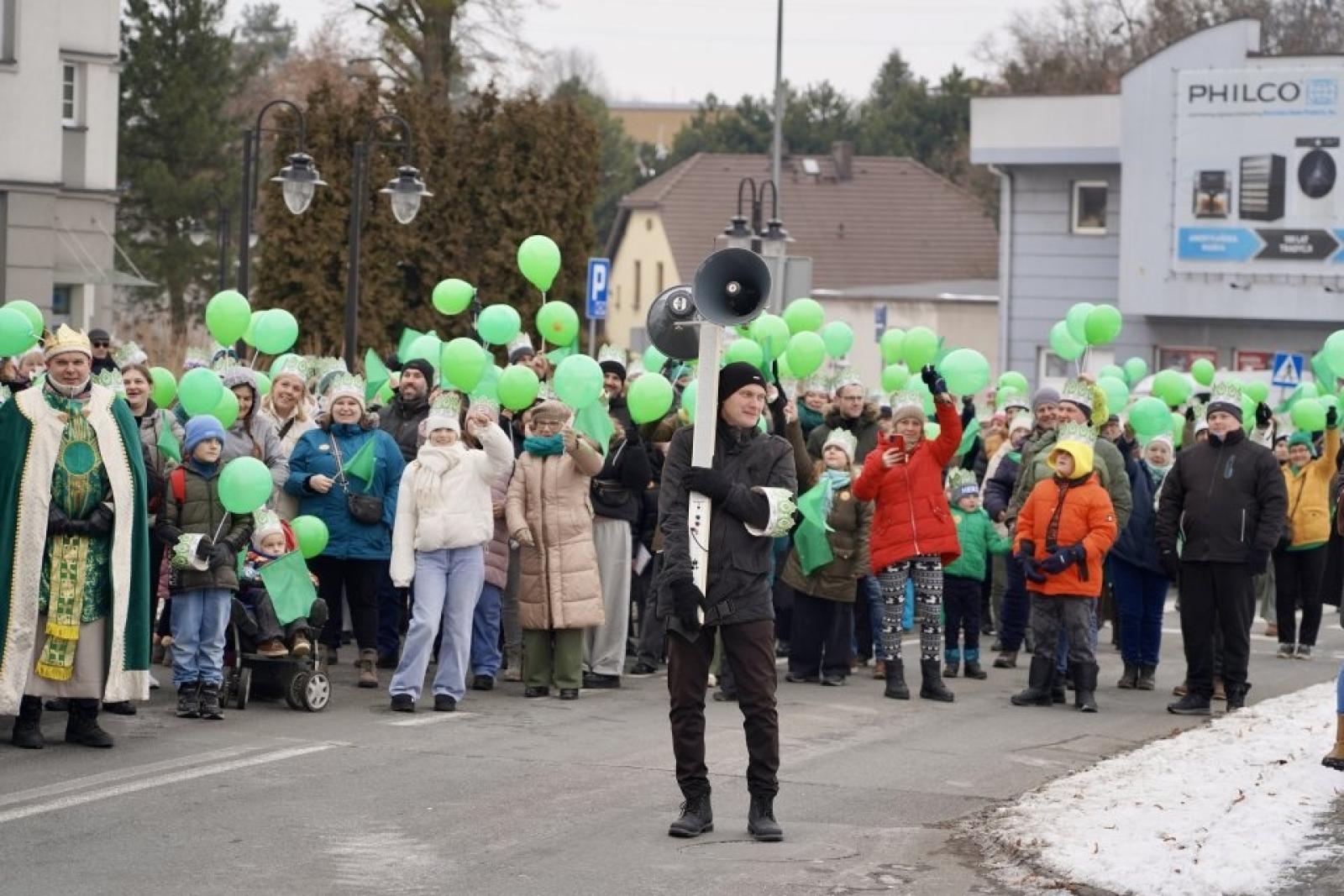Zdjęcie w galerii na portalu naszwodzislaw.com: Orszak Trzech Króli ponownie zawitał do Rydułtów [FOTO] wiadomości z regionu
