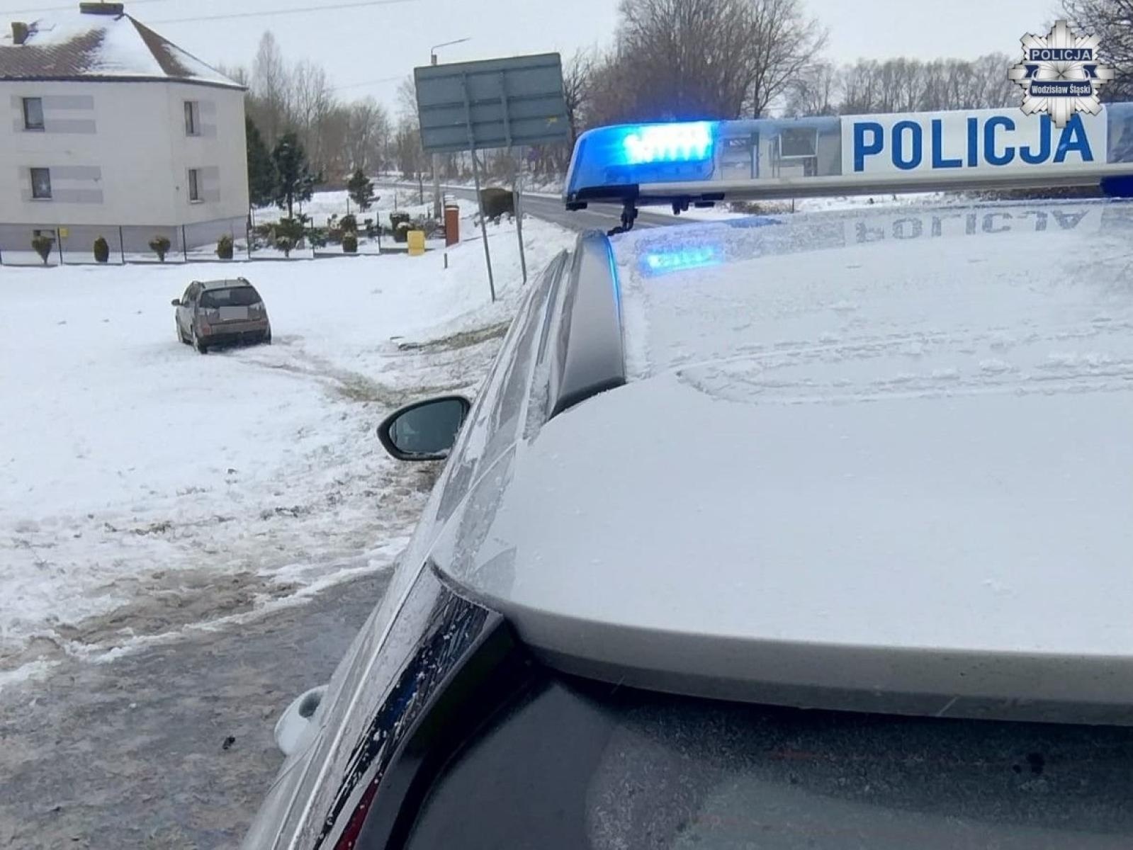 Zdjęcie w galerii na portalu naszwodzislaw.com: Nie ustąpił pierwszeństwa i doprowadził do zderzenia z osobówką wiadomości z regionu