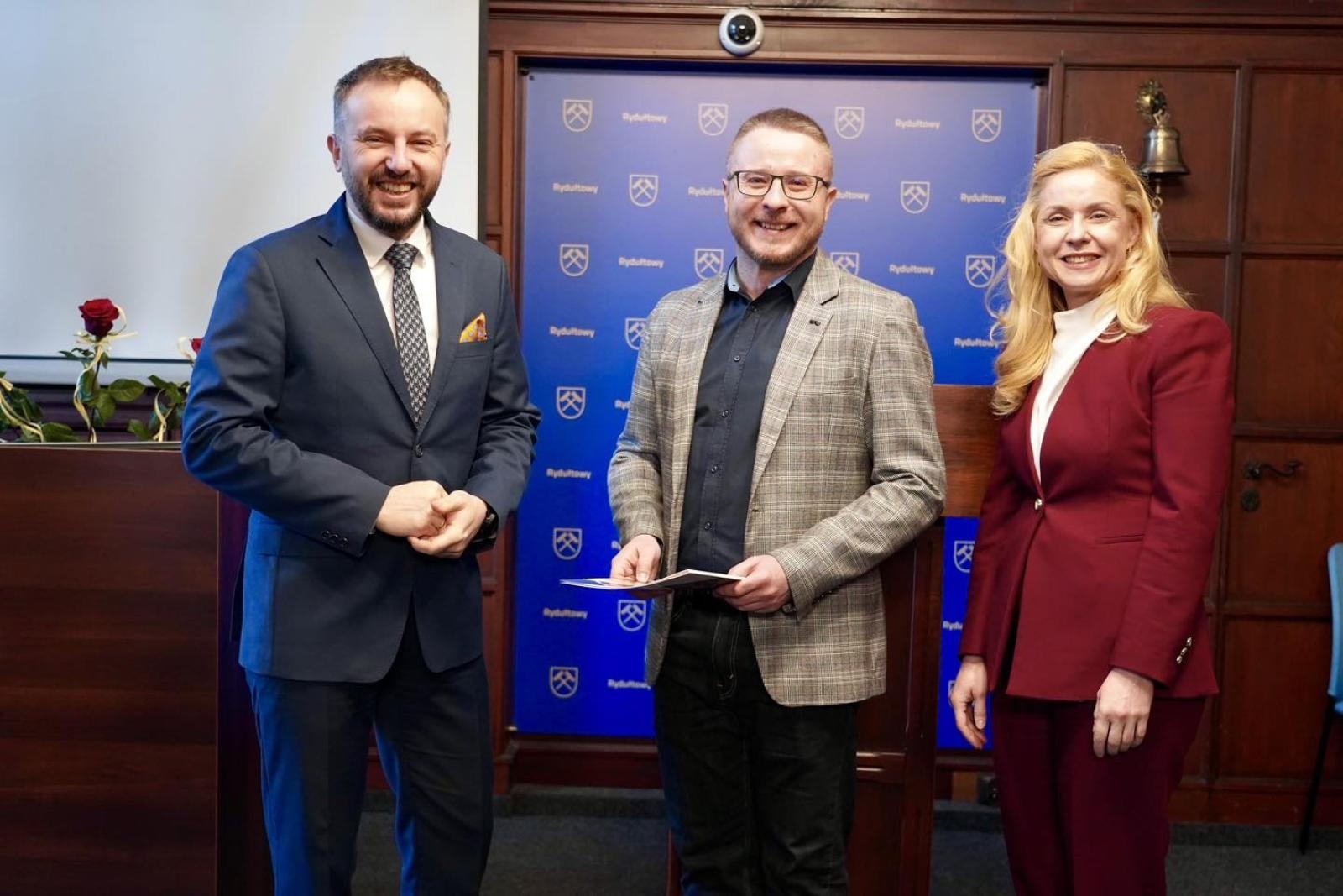 Zdjęcie w galerii na portalu naszwodzislaw.com: Zmiana na stanowisku dyrektora Szkoły Podstawowej nr 2 w Rydułtowach wiadomości z regionu