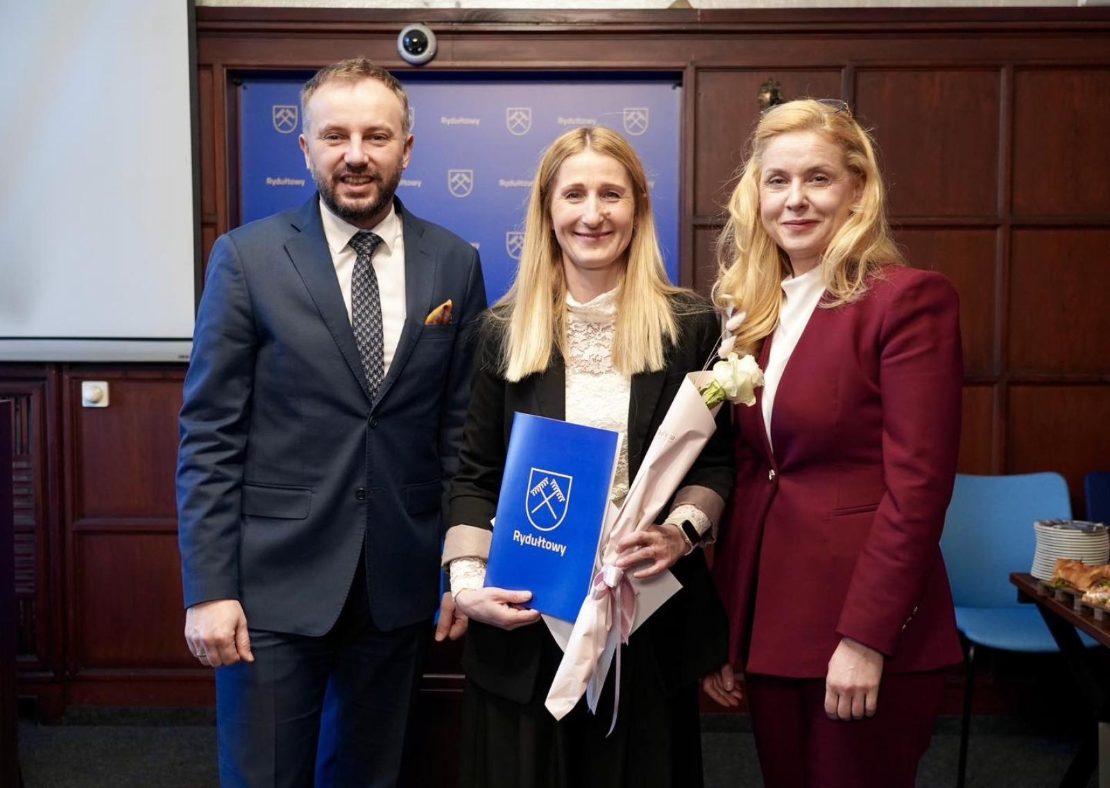 Zdjęcie w galerii na portalu naszwodzislaw.com: Zmiana na stanowisku dyrektora Szkoły Podstawowej nr 2 w Rydułtowach wiadomości z regionu