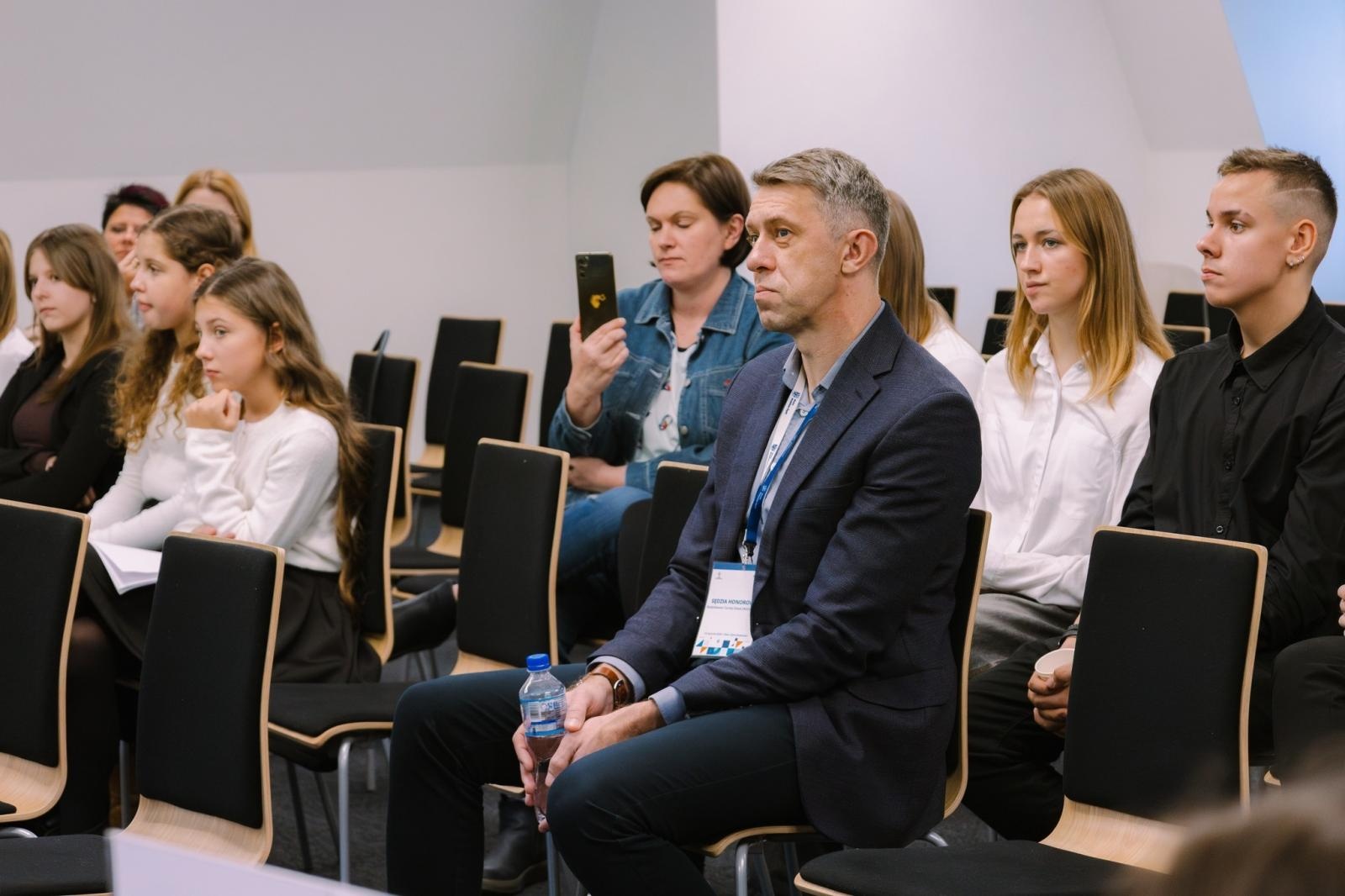 Zdjęcie w galerii na portalu naszwodzislaw.com: Dojrzałe argumenty i wielkie emocje. Za nami Wodzisławski Turniej Debat Oksfordzkich [FOTO] wiadomości z regionu