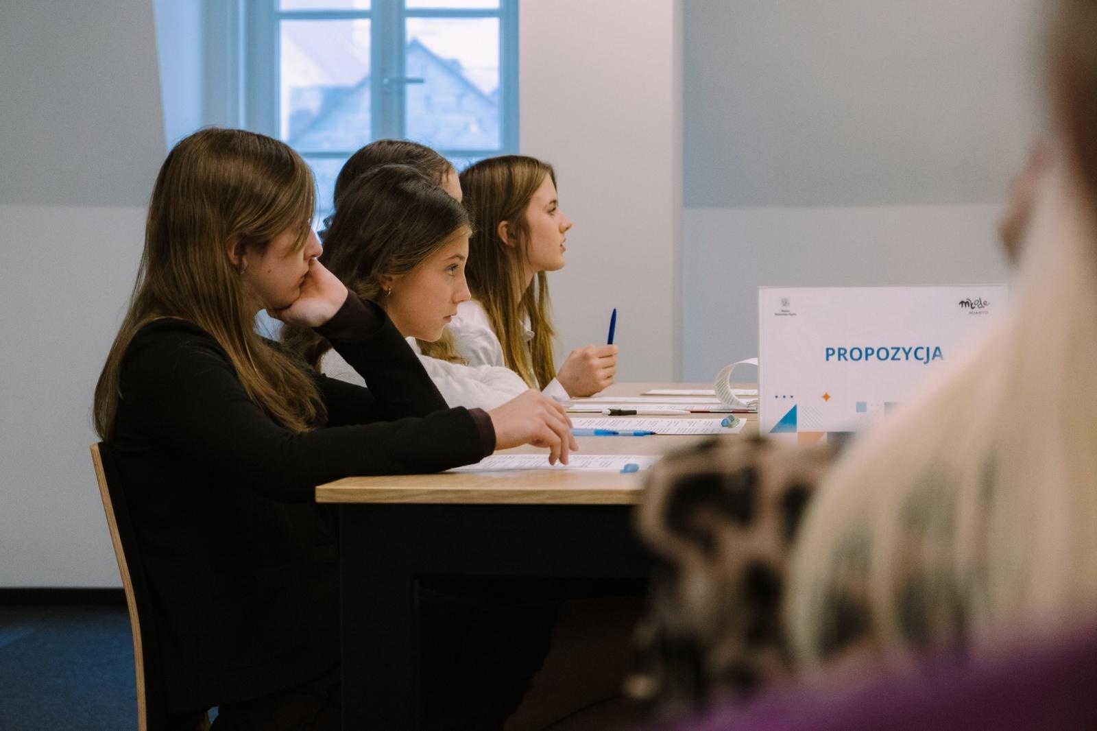 Zdjęcie w galerii na portalu naszwodzislaw.com: Dojrzałe argumenty i wielkie emocje. Za nami Wodzisławski Turniej Debat Oksfordzkich [FOTO] wiadomości z regionu