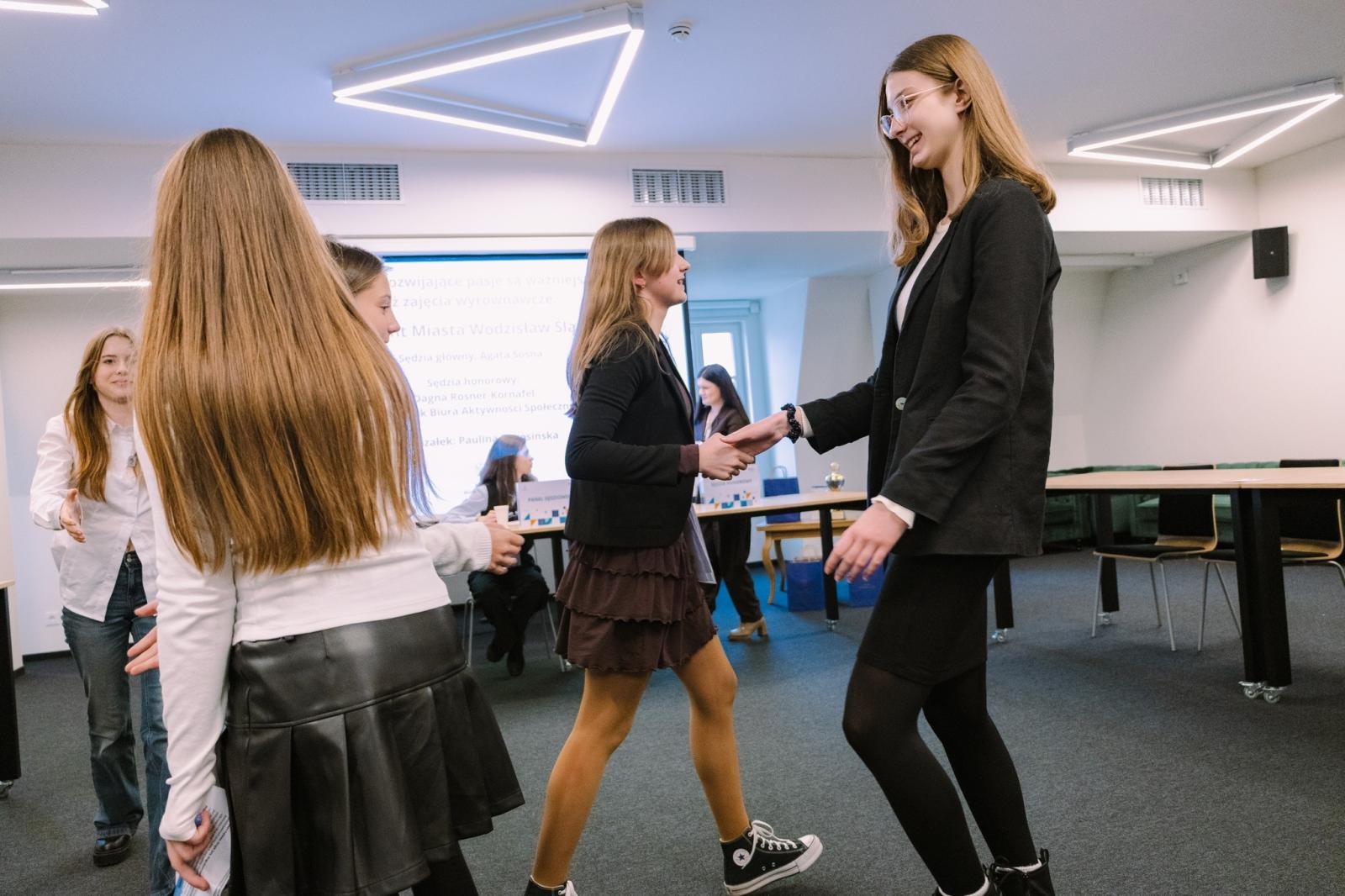Zdjęcie w galerii na portalu naszwodzislaw.com: Dojrzałe argumenty i wielkie emocje. Za nami Wodzisławski Turniej Debat Oksfordzkich [FOTO] wiadomości z regionu