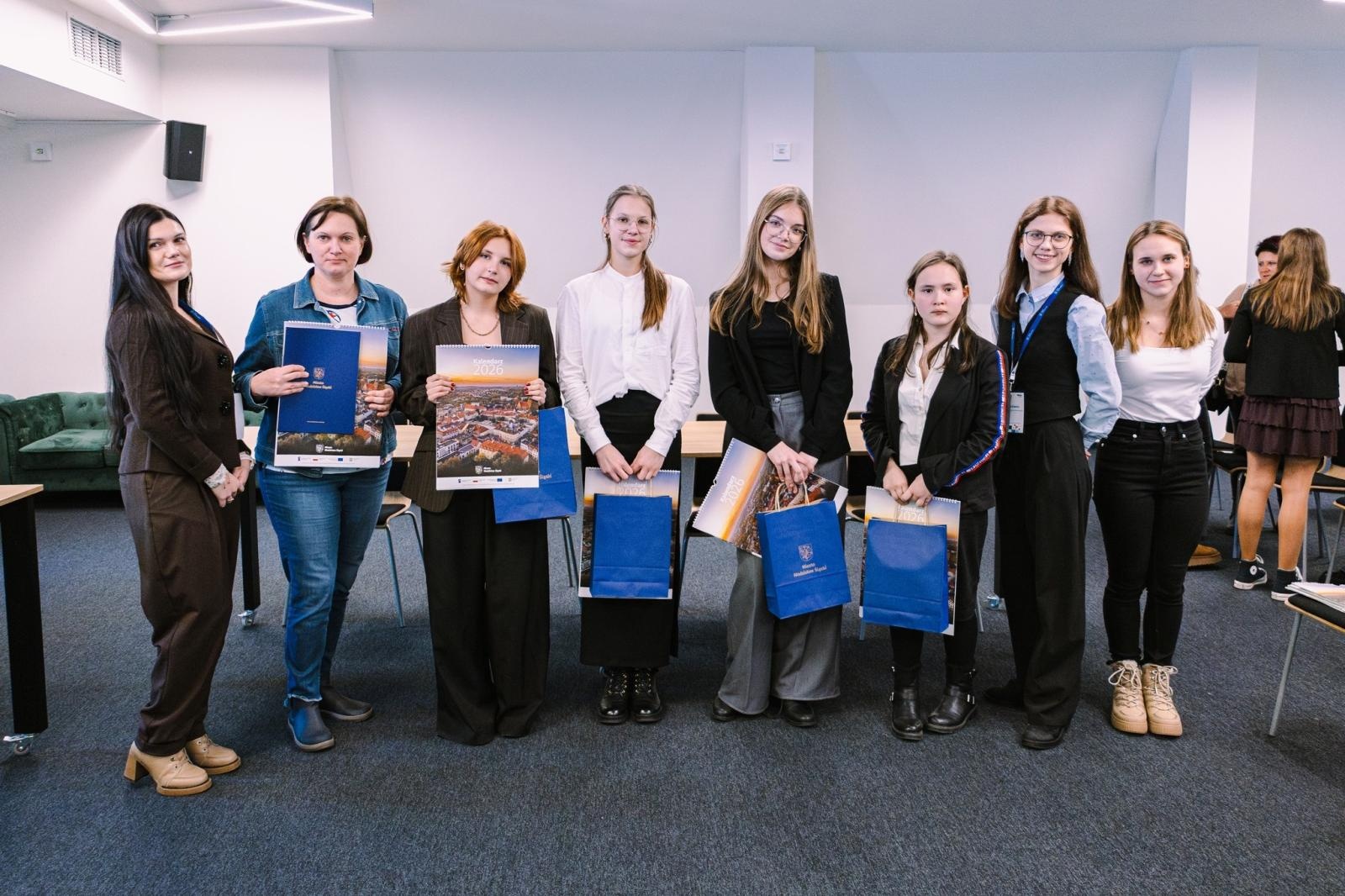 Zdjęcie w galerii na portalu naszwodzislaw.com: Dojrzałe argumenty i wielkie emocje. Za nami Wodzisławski Turniej Debat Oksfordzkich [FOTO] wiadomości z regionu