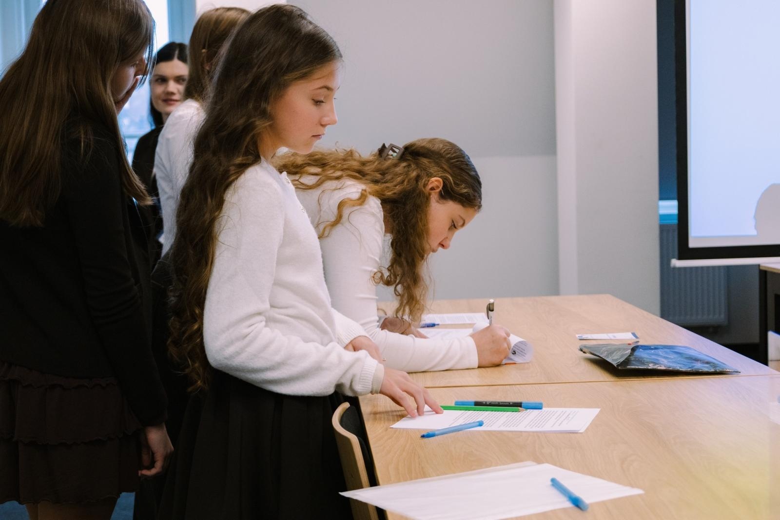 Zdjęcie w galerii na portalu naszwodzislaw.com: Dojrzałe argumenty i wielkie emocje. Za nami Wodzisławski Turniej Debat Oksfordzkich [FOTO] wiadomości z regionu