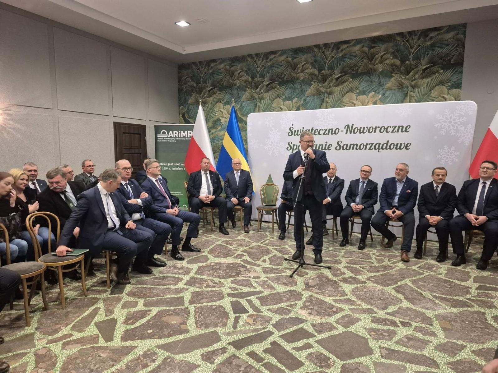 Zdjęcie w galerii na portalu naszwodzislaw.com: Koncert noworoczny i spotkanie samorządowców z wiceministrem edukacji w Gołkowicach wiadomości z regionu