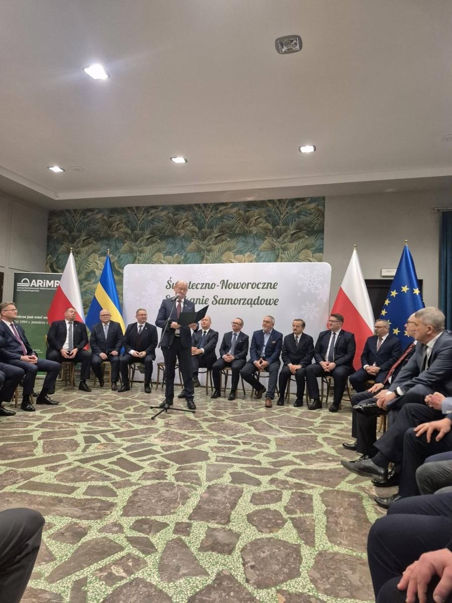 Zdjęcie w galerii na portalu naszwodzislaw.com: Koncert noworoczny i spotkanie samorządowców z wiceministrem edukacji w Gołkowicach wiadomości z regionu