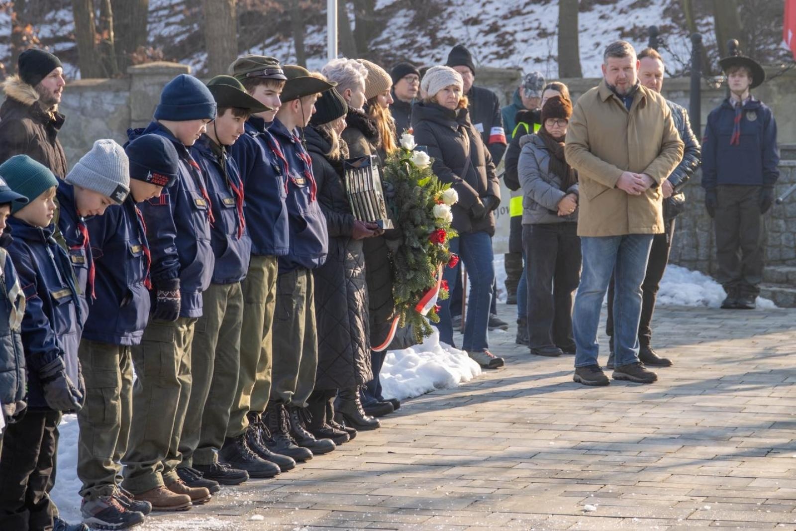 Zdjęcie w galerii na portalu naszwodzislaw.com: Historia, której nie wolno zapomnieć. Wodzisławskie obchody 81. rocznicy Marszu Śmierci [FOTO] wiadomości z regionu
