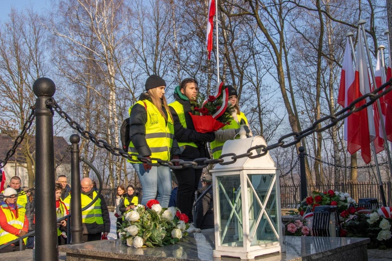 Zdjęcie w galerii na portalu naszwodzislaw.com: Historia, której nie wolno zapomnieć. Wodzisławskie obchody 81. rocznicy Marszu Śmierci [FOTO] wiadomości z regionu