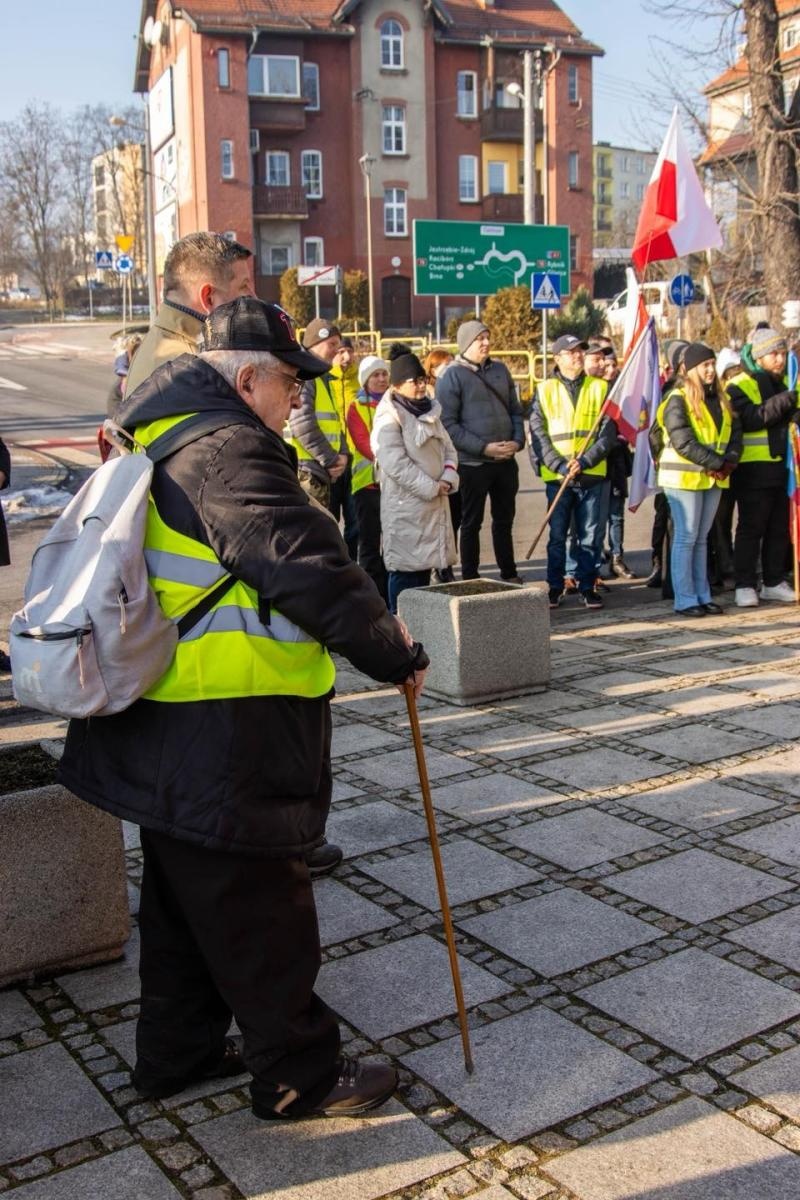 Zdjęcie w galerii na portalu naszwodzislaw.com: Historia, której nie wolno zapomnieć. Wodzisławskie obchody 81. rocznicy Marszu Śmierci [FOTO] wiadomości z regionu