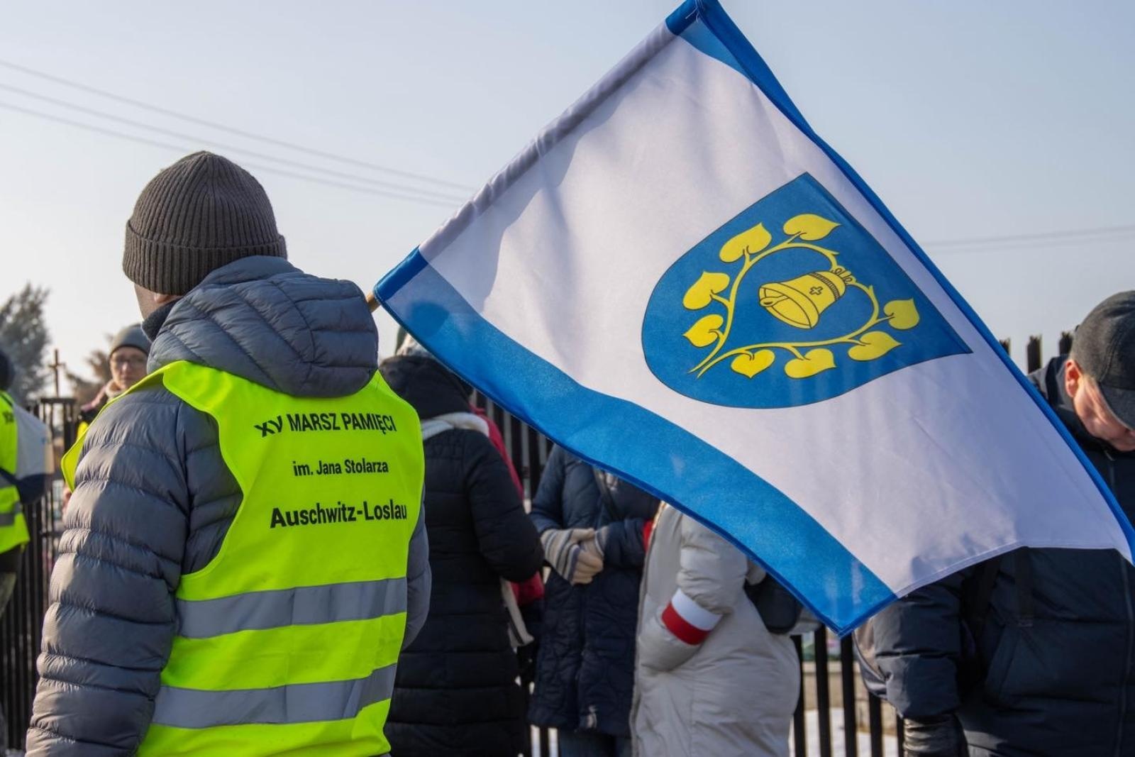 Zdjęcie w galerii na portalu naszwodzislaw.com: Historia, której nie wolno zapomnieć. Wodzisławskie obchody 81. rocznicy Marszu Śmierci [FOTO] wiadomości z regionu