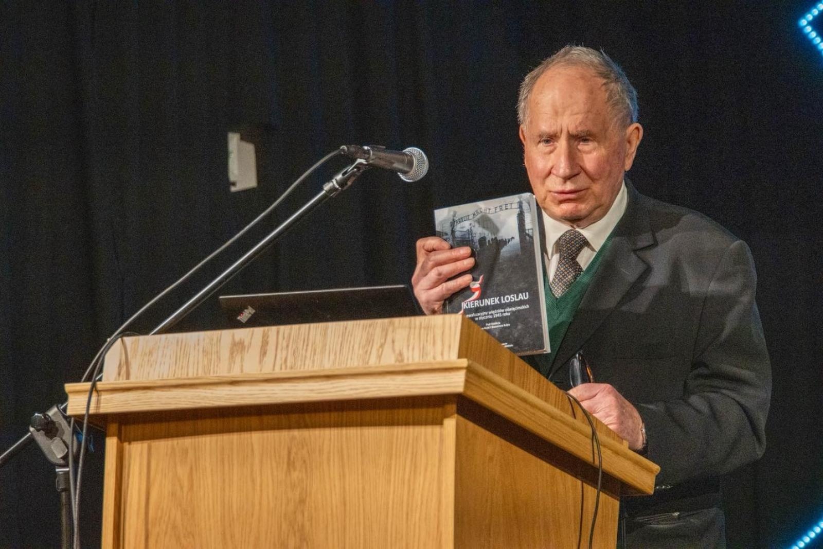Zdjęcie w galerii na portalu naszwodzislaw.com: Historia, której nie wolno zapomnieć. Wodzisławskie obchody 81. rocznicy Marszu Śmierci [FOTO] wiadomości z regionu