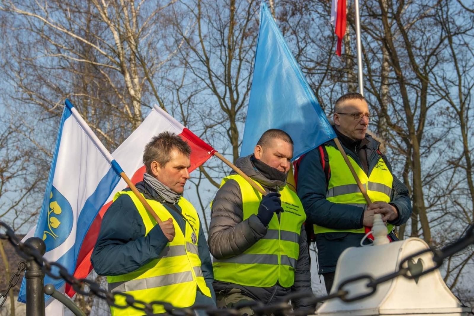 Zdjęcie w galerii na portalu naszwodzislaw.com: Historia, której nie wolno zapomnieć. Wodzisławskie obchody 81. rocznicy Marszu Śmierci [FOTO] wiadomości z regionu