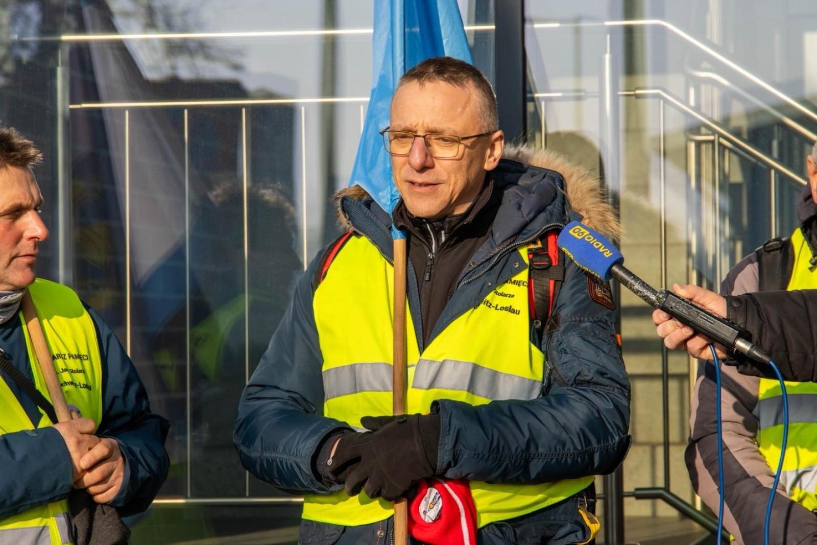 Zdjęcie w galerii na portalu naszwodzislaw.com: Historia, której nie wolno zapomnieć. Wodzisławskie obchody 81. rocznicy Marszu Śmierci [FOTO] wiadomości z regionu