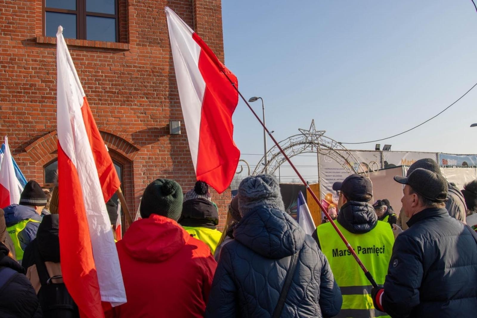 Zdjęcie w galerii na portalu naszwodzislaw.com: Historia, której nie wolno zapomnieć. Wodzisławskie obchody 81. rocznicy Marszu Śmierci [FOTO] wiadomości z regionu