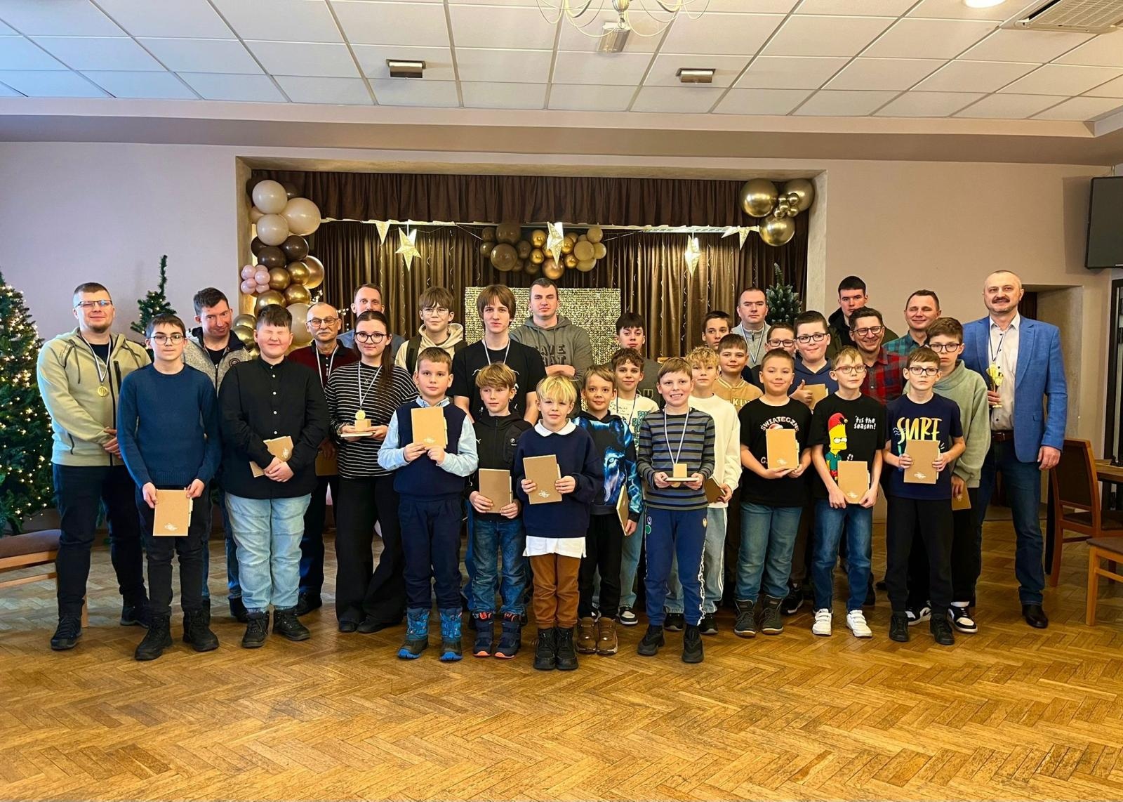 Zdjęcie w galerii na portalu naszwodzislaw.com: Mistrzostwa Gminy Godów w szachach za nami wiadomości z regionu