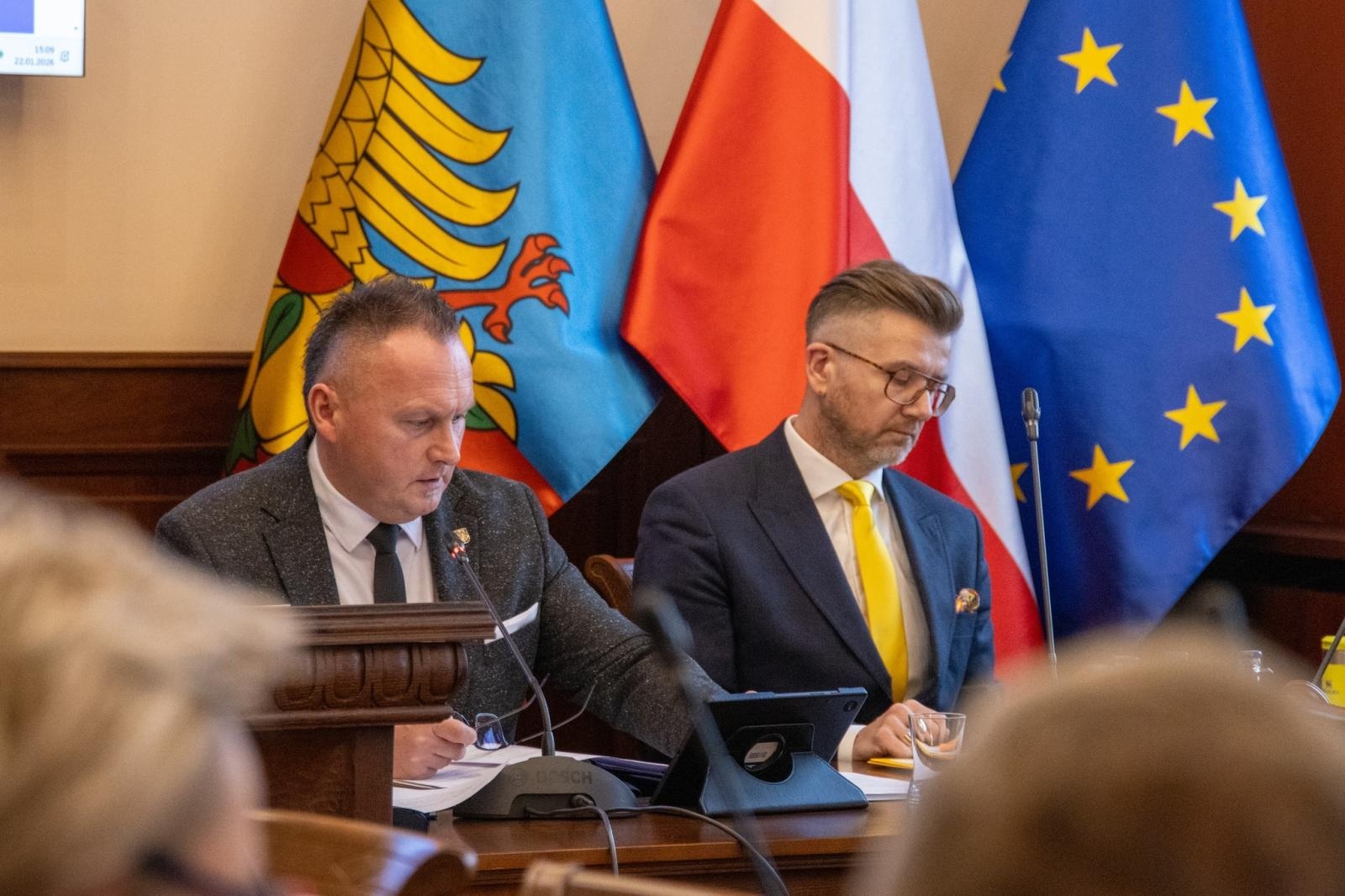 Zdjęcie w galerii na portalu naszwodzislaw.com: Gorąca styczniowa sesja w Wodzisławiu Śląskim wiadomości z regionu