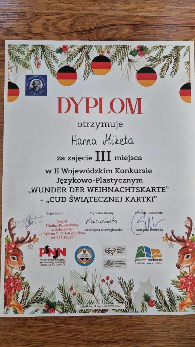 Zdjęcie w galerii na portalu naszwodzislaw.com: Sukces uczennicy z Łazisk w wojewódzkim konkursie plastyczno-językowym wiadomości z regionu