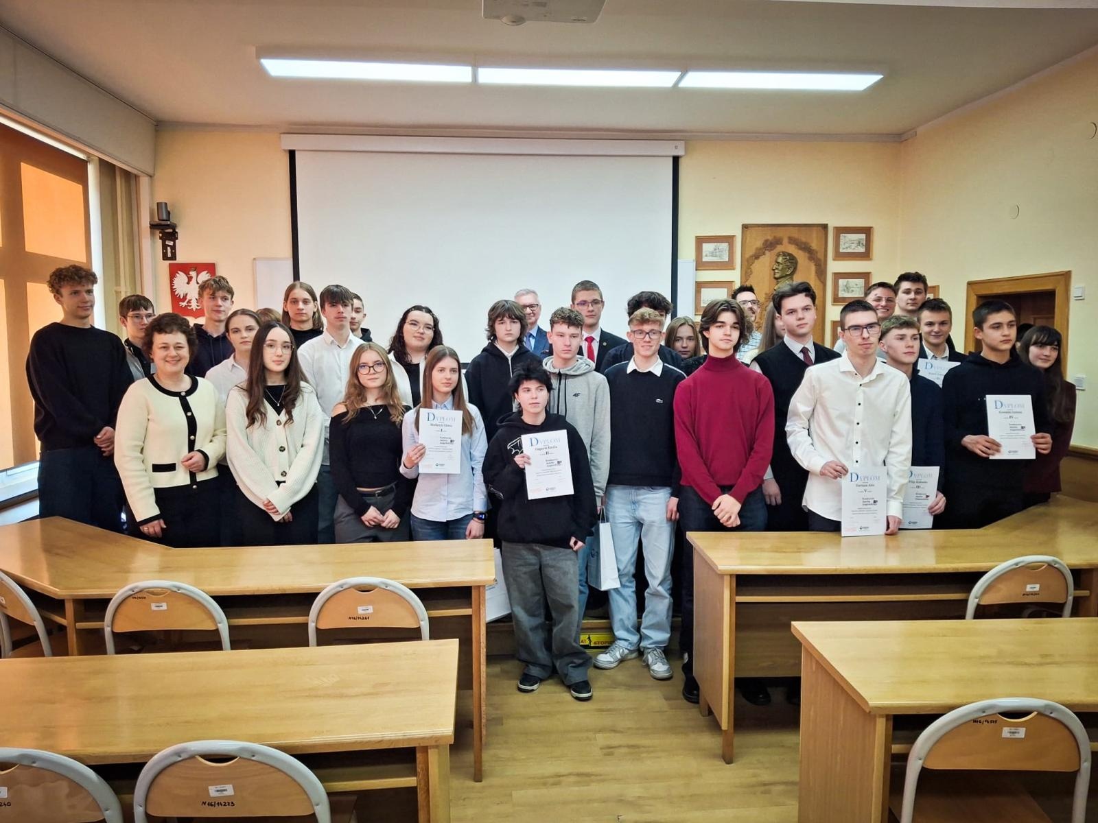 Zdjęcie w galerii na portalu naszwodzislaw.com: XIX Konkurs Języka Angielskiego i Języka Niemieckiego w ANS w Raciborzu wiadomości z regionu