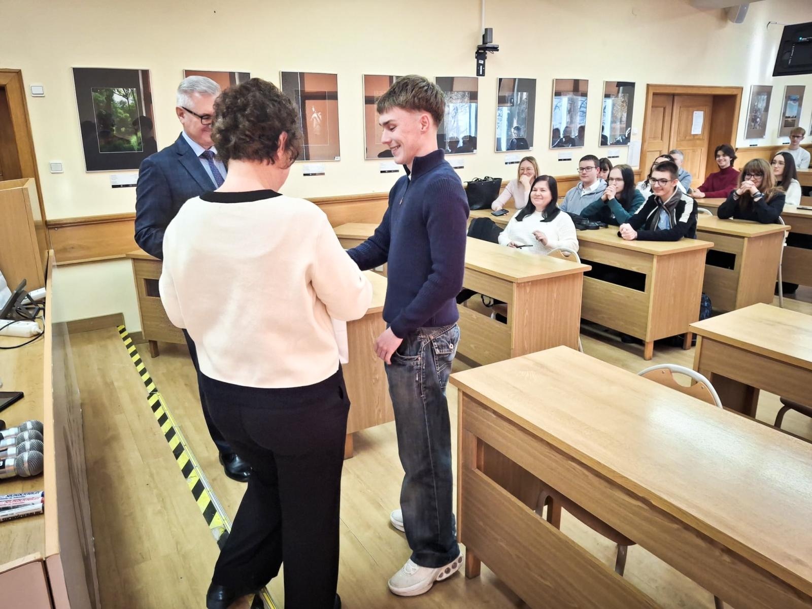 Zdjęcie w galerii na portalu naszwodzislaw.com: XIX Konkurs Języka Angielskiego i Języka Niemieckiego w ANS w Raciborzu wiadomości z regionu