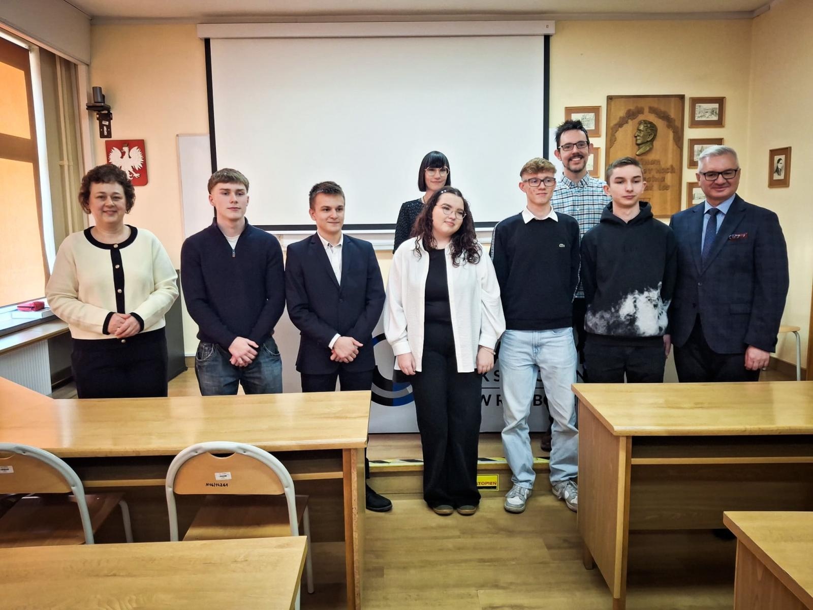 Zdjęcie w galerii na portalu naszwodzislaw.com: XIX Konkurs Języka Angielskiego i Języka Niemieckiego w ANS w Raciborzu wiadomości z regionu