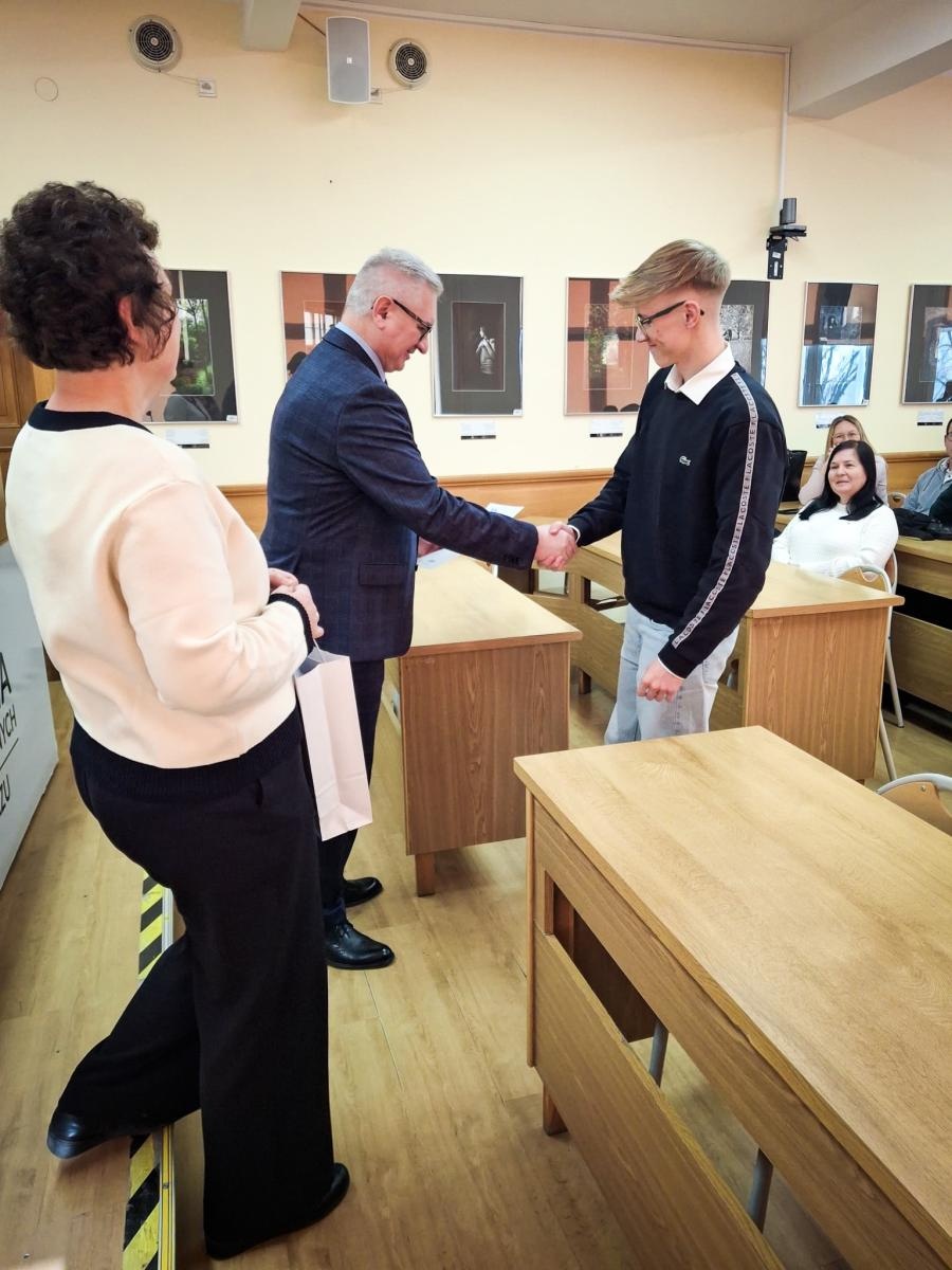 Zdjęcie w galerii na portalu naszwodzislaw.com: XIX Konkurs Języka Angielskiego i Języka Niemieckiego w ANS w Raciborzu wiadomości z regionu