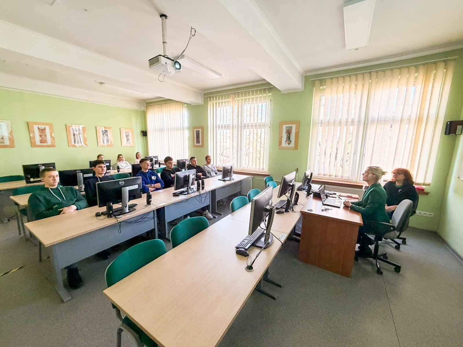 Zdjęcie w galerii na portalu naszwodzislaw.com: Dzień Otwartych Drzwi w Instytucie Języków i Translatoryki ANS w Raciborzu wiadomości z regionu