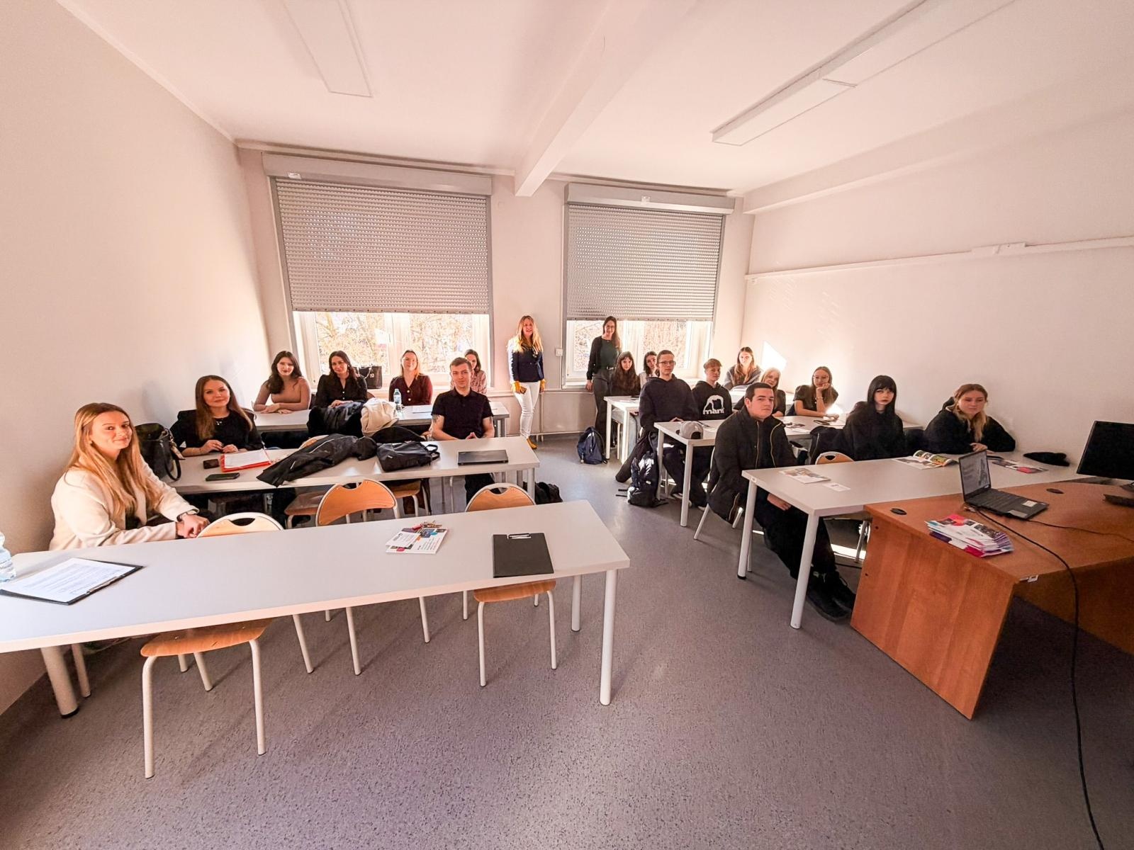 Zdjęcie w galerii na portalu naszwodzislaw.com: Dzień Otwartych Drzwi w Instytucie Języków i Translatoryki ANS w Raciborzu wiadomości z regionu