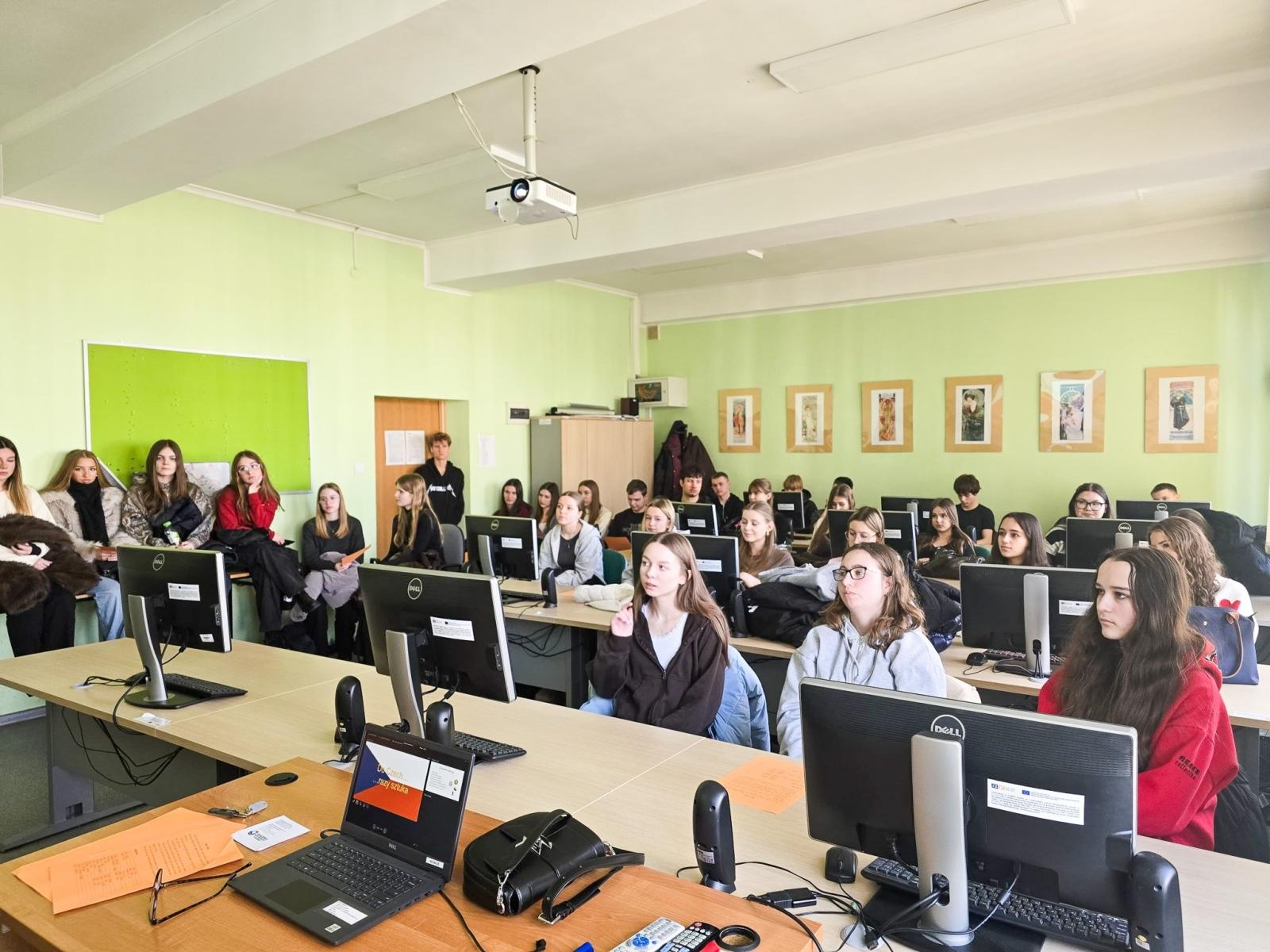 Zdjęcie w galerii na portalu naszwodzislaw.com: Dzień Otwartych Drzwi w Instytucie Języków i Translatoryki ANS w Raciborzu wiadomości z regionu