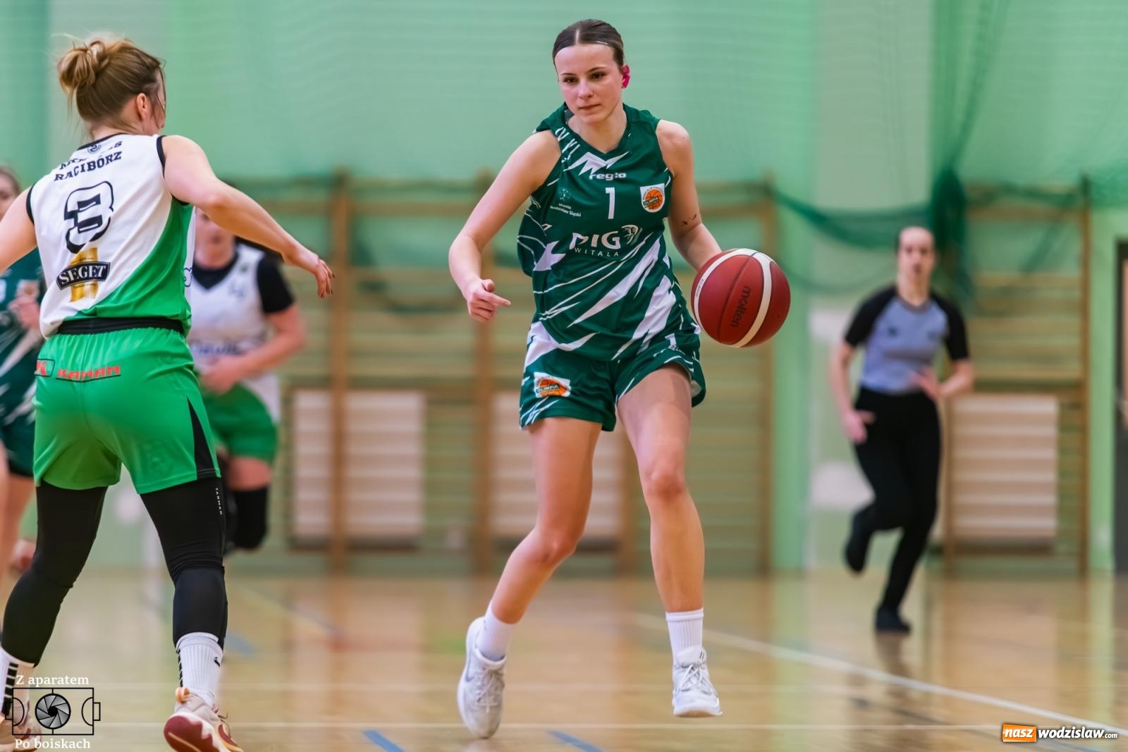 Zdjęcie w galerii na portalu naszwodzislaw.com: Olimpia bardzo długo się męczyła, ale ostatecznie zwyciężyła [FOTO i WIDEO] wiadomości z regionu