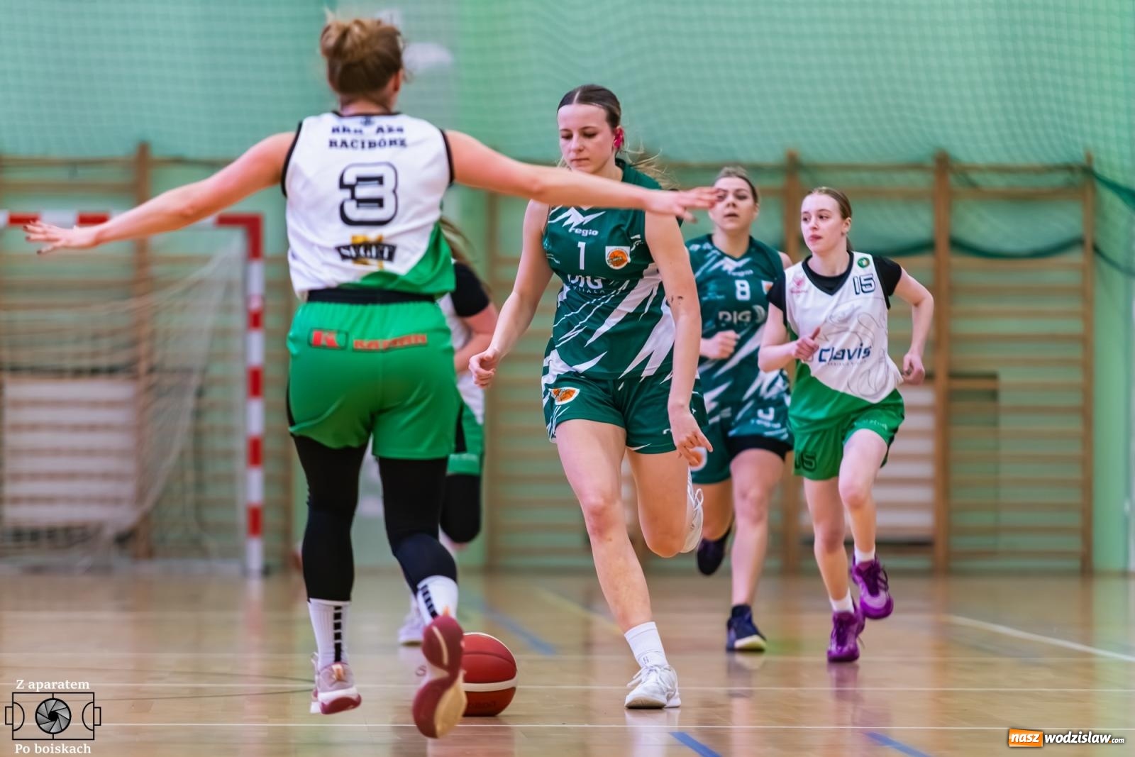 Zdjęcie w galerii na portalu naszwodzislaw.com: Olimpia bardzo długo się męczyła, ale ostatecznie zwyciężyła [FOTO i WIDEO] wiadomości z regionu