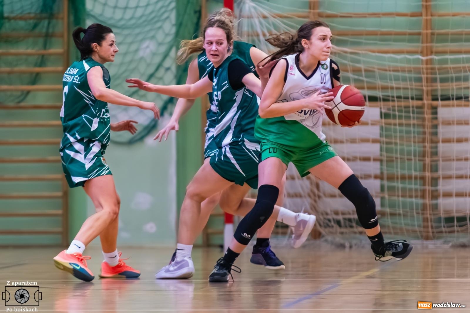 Zdjęcie w galerii na portalu naszwodzislaw.com: Olimpia bardzo długo się męczyła, ale ostatecznie zwyciężyła [FOTO i WIDEO] wiadomości z regionu