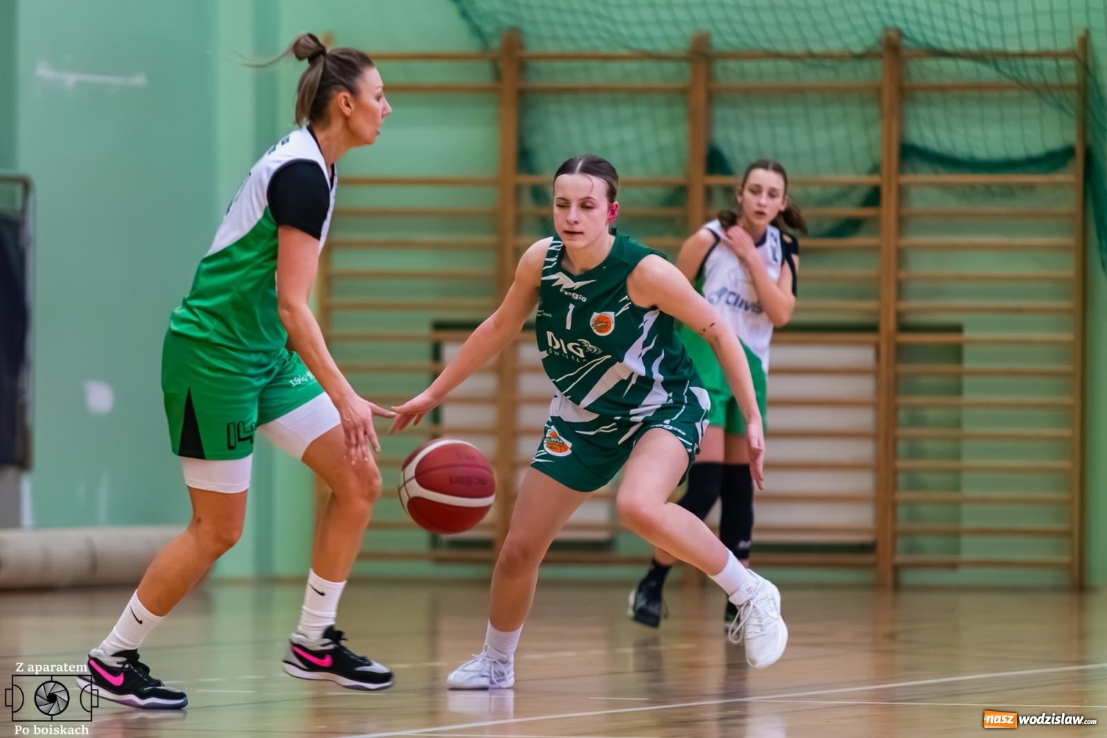 Zdjęcie w galerii na portalu naszwodzislaw.com: Olimpia bardzo długo się męczyła, ale ostatecznie zwyciężyła [FOTO i WIDEO] wiadomości z regionu