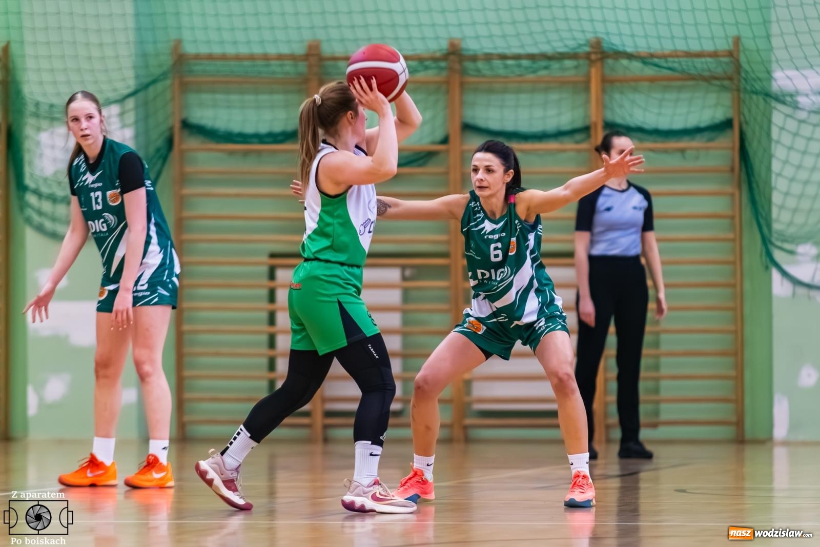 Zdjęcie w galerii na portalu naszwodzislaw.com: Olimpia bardzo długo się męczyła, ale ostatecznie zwyciężyła [FOTO i WIDEO] wiadomości z regionu