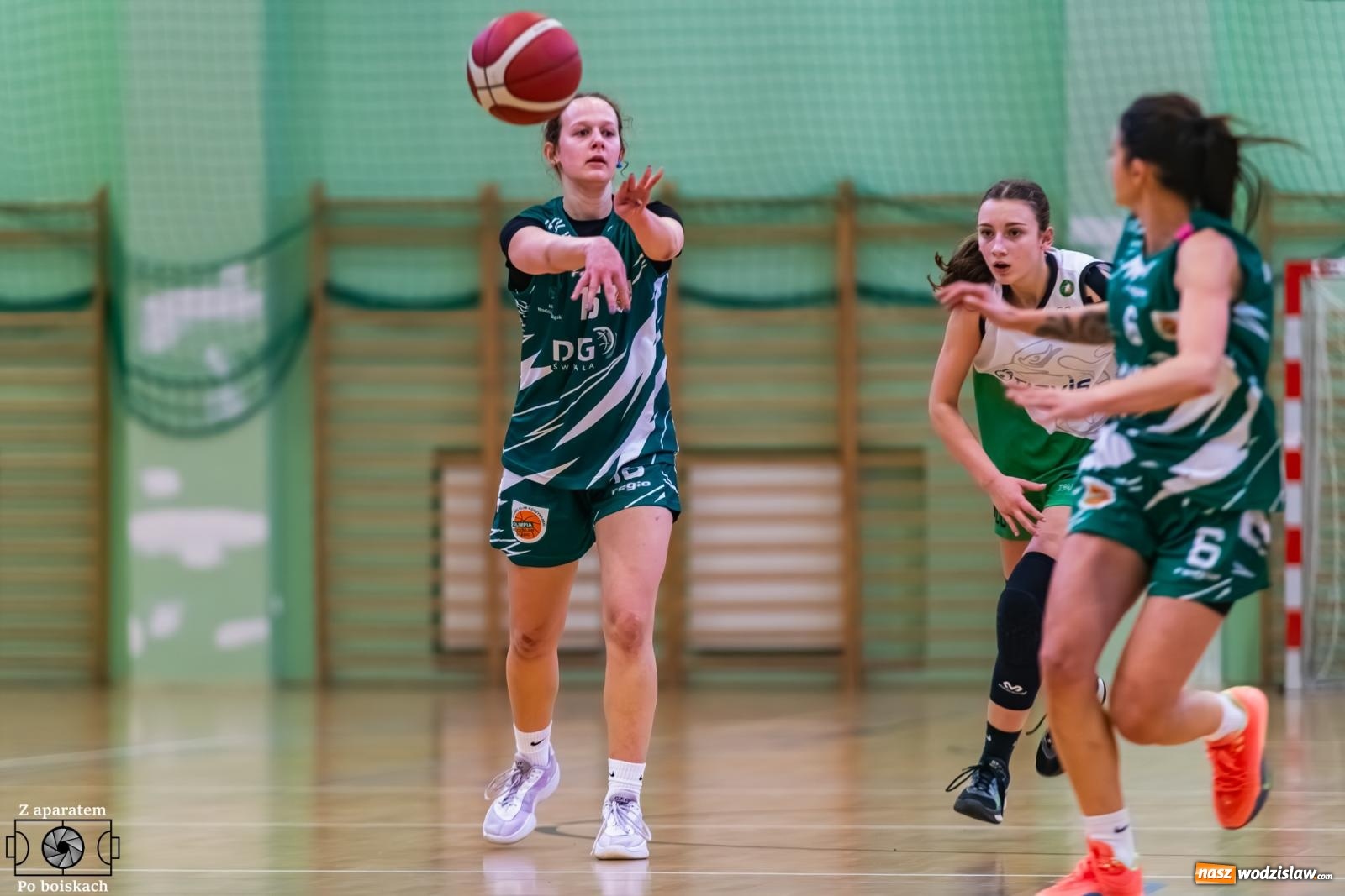 Zdjęcie w galerii na portalu naszwodzislaw.com: Olimpia bardzo długo się męczyła, ale ostatecznie zwyciężyła [FOTO i WIDEO] wiadomości z regionu