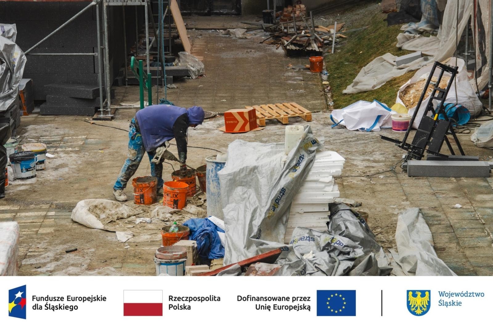 Zdjęcie w galerii na portalu naszwodzislaw.com: Postępy prac przy termomodernizacji Zespołu Szkół nr 1 w Wodzisławiu Śląskim wiadomości z regionu