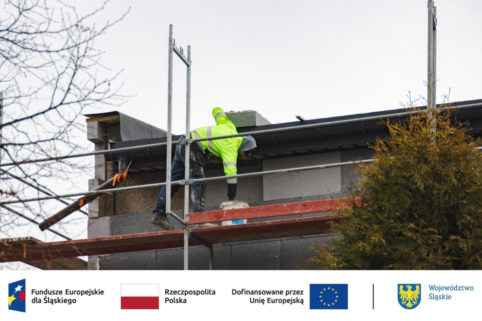 Zdjęcie w galerii na portalu naszwodzislaw.com: Postępy prac przy termomodernizacji Zespołu Szkół nr 1 w Wodzisławiu Śląskim wiadomości z regionu