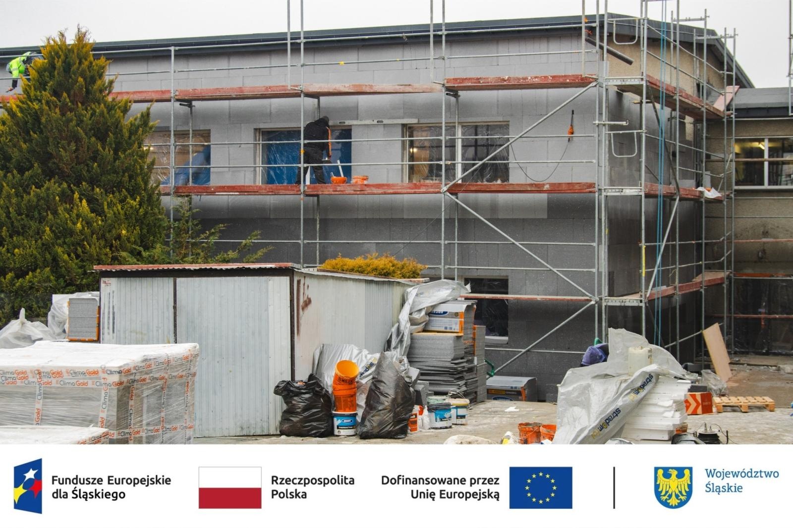 Zdjęcie w galerii na portalu naszwodzislaw.com: Postępy prac przy termomodernizacji Zespołu Szkół nr 1 w Wodzisławiu Śląskim wiadomości z regionu