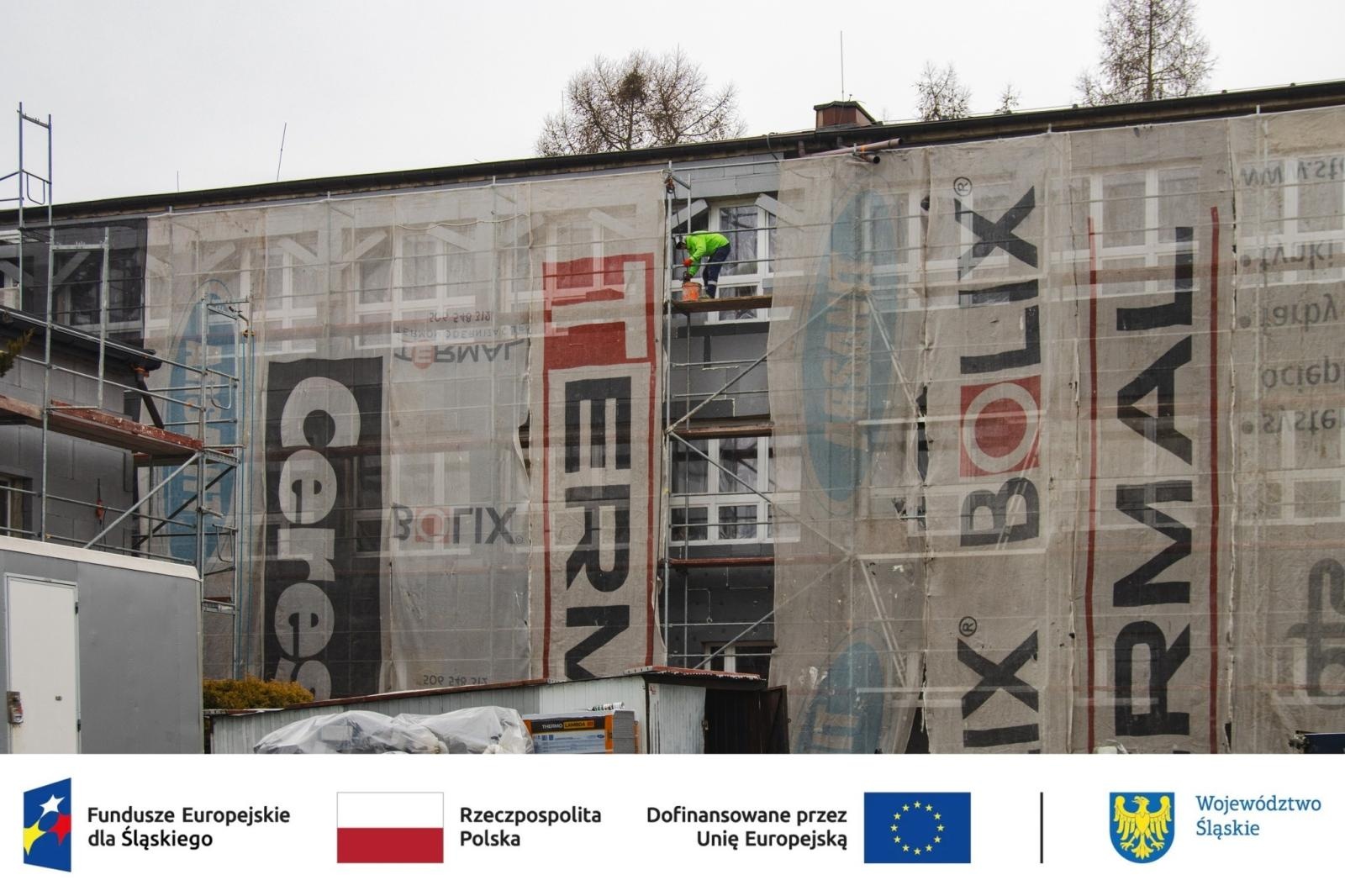 Zdjęcie w galerii na portalu naszwodzislaw.com: Postępy prac przy termomodernizacji Zespołu Szkół nr 1 w Wodzisławiu Śląskim wiadomości z regionu