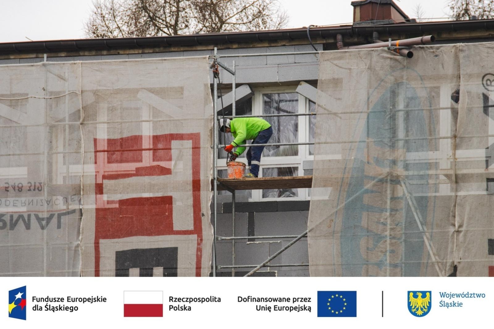 Zdjęcie w galerii na portalu naszwodzislaw.com: Postępy prac przy termomodernizacji Zespołu Szkół nr 1 w Wodzisławiu Śląskim wiadomości z regionu