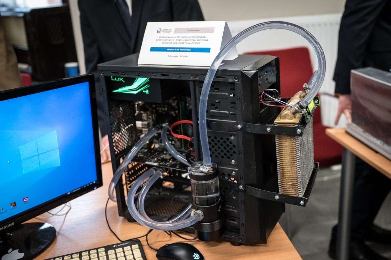 Zdjęcie w galerii na portalu naszwodzislaw.com: Młodzi inżynierowie po raz pierwszy na Zamku Piastowskim. Jubileuszowy przegląd projektów ANS Racibórz wiadomości z regionu