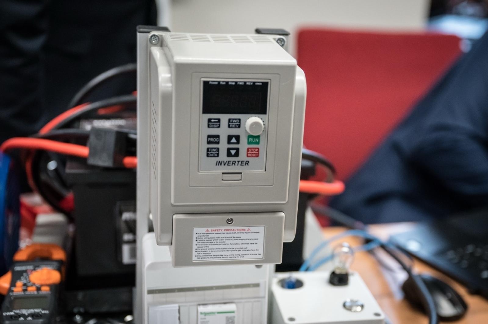 Zdjęcie w galerii na portalu naszwodzislaw.com: Młodzi inżynierowie po raz pierwszy na Zamku Piastowskim. Jubileuszowy przegląd projektów ANS Racibórz wiadomości z regionu